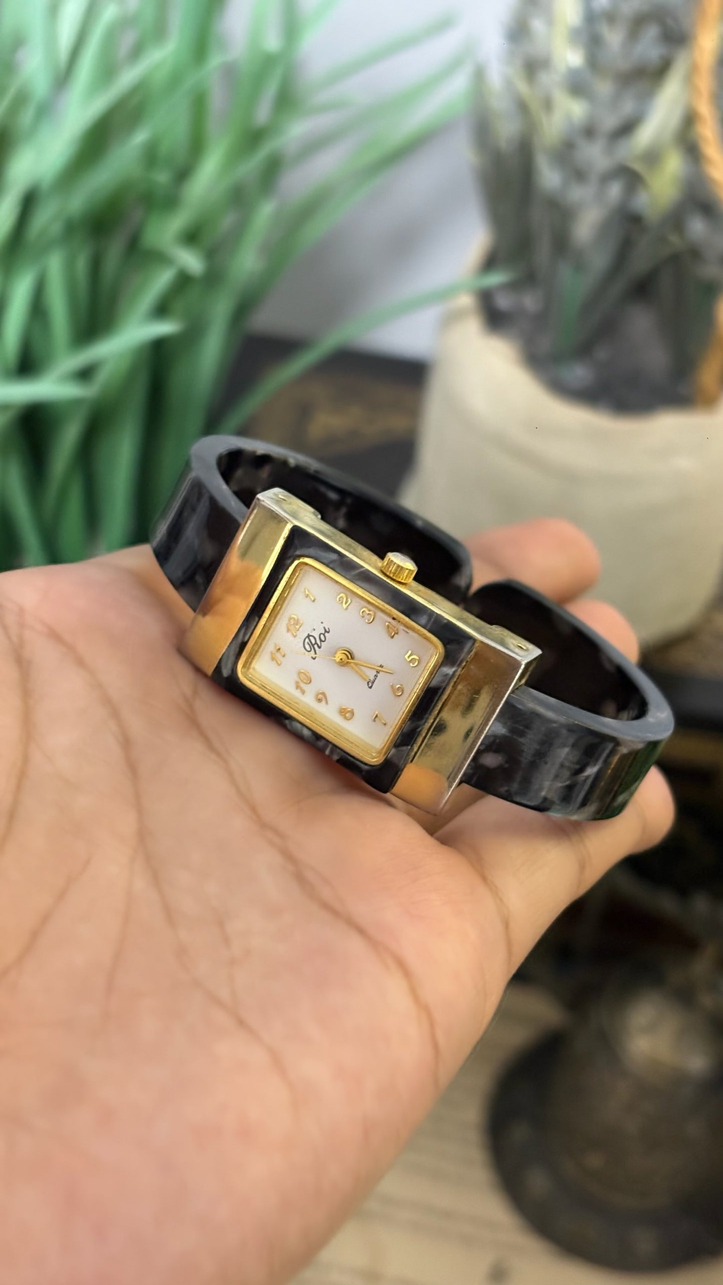 Vintage Roi Tank Classic Watch in Gold Tone and Marbled Black Acrylic Bangle Quartz