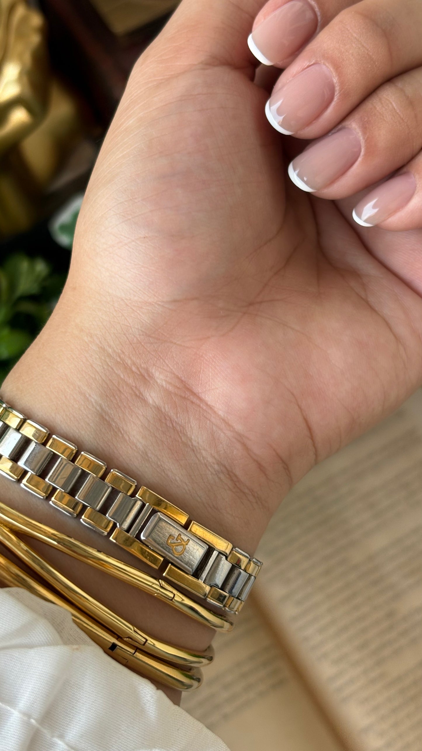 Vintage Pinky & Dianne Elegant Minimalist Watch in Two-Tone Japan Quartz Marie Claire Inspired