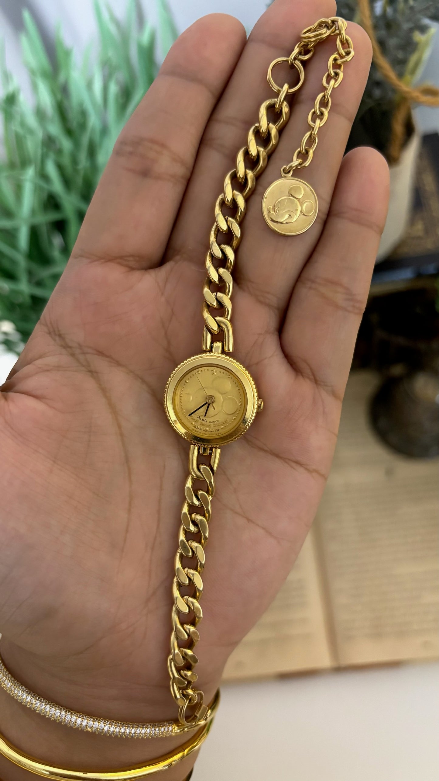 Vintage Alba Disney Mickey Mouse Round Watch with Curb Chain Bracelet in Gold Tone Quartz
