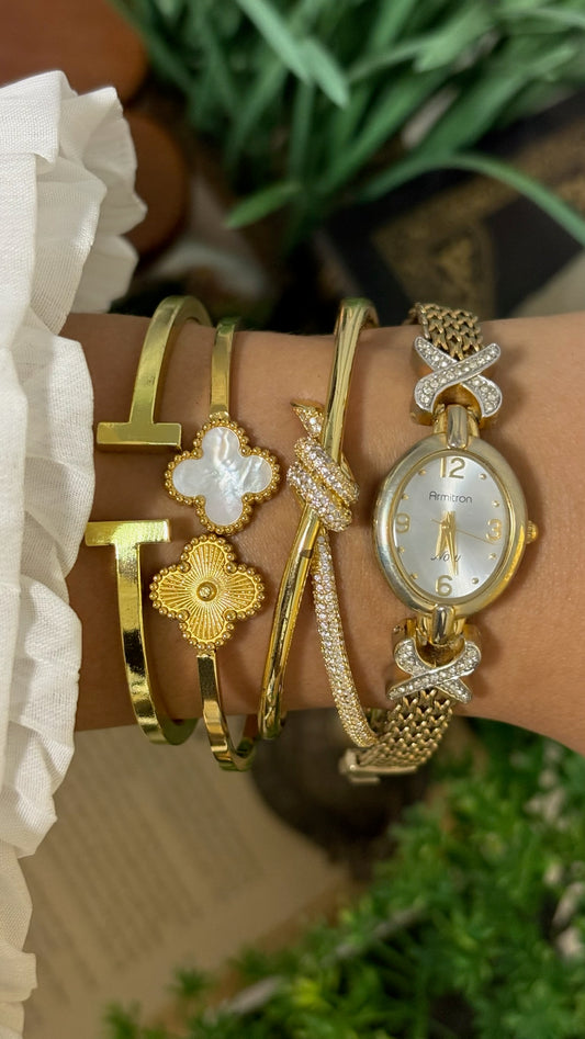 Vintage Armitron Now Oval Crystal X Link Watch with Intricate Mesh Strap in Gold Tone Quartz