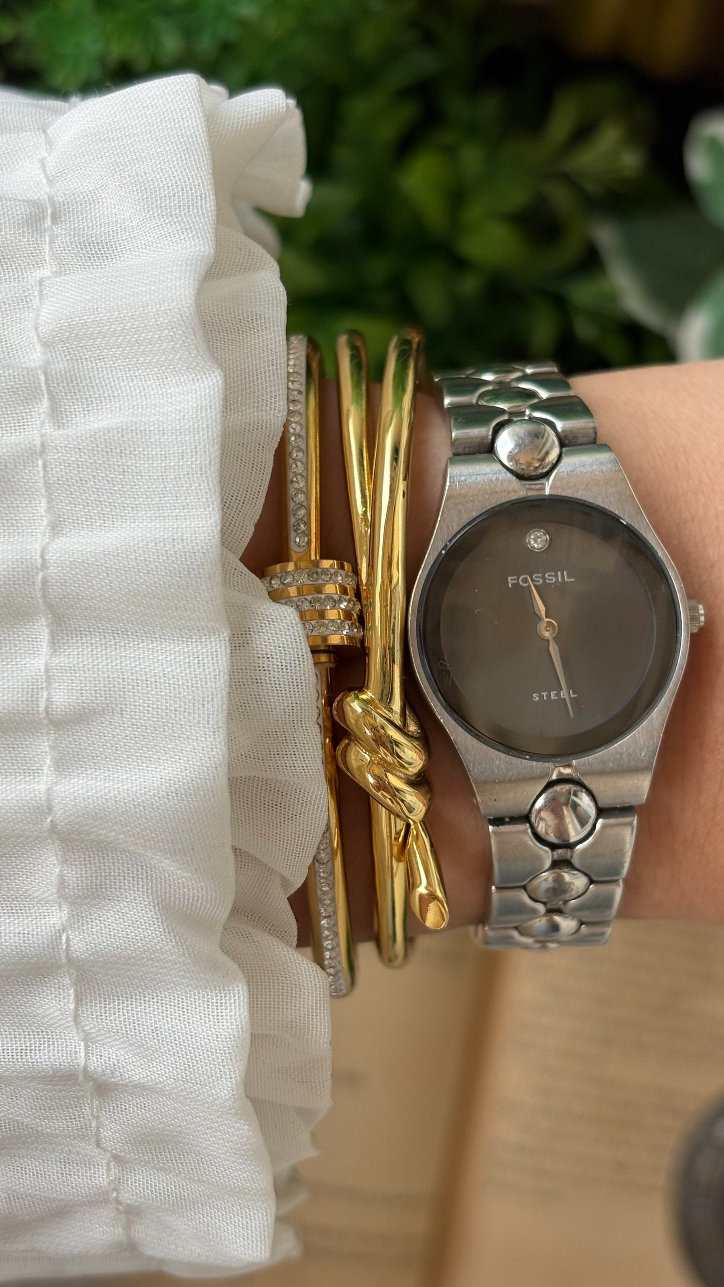 Vintage Fossil Steel Minimalist Watch in Silver Tone Diamond Silver Black Dial Quartz