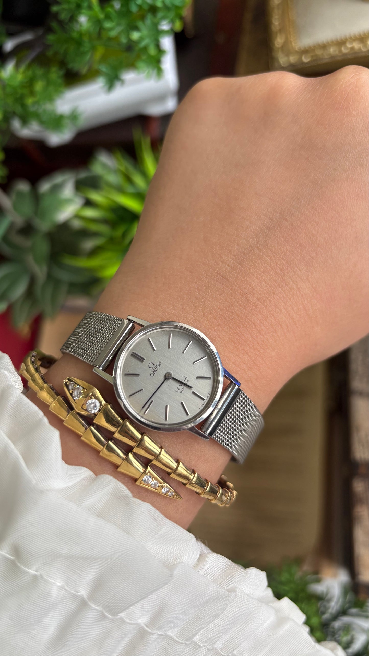 Vintage Omega Watch in Silver Tone Mesh Strap (Self-Adjust) with Omega Box