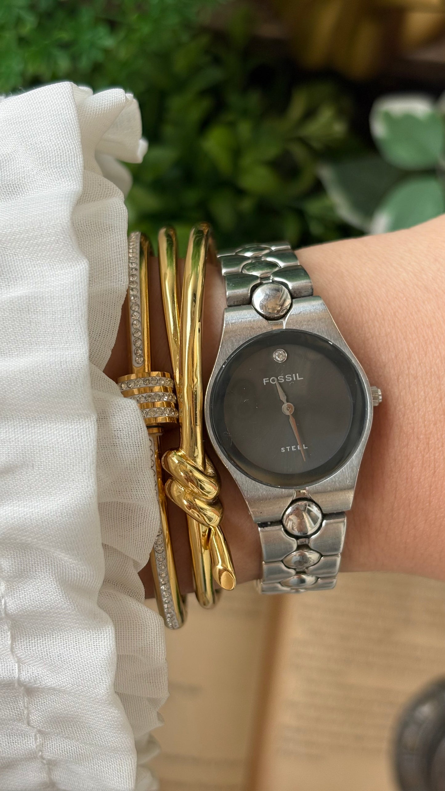 Vintage Fossil Steel Minimalist Watch in Silver Tone Diamond Silver Black Dial Quartz