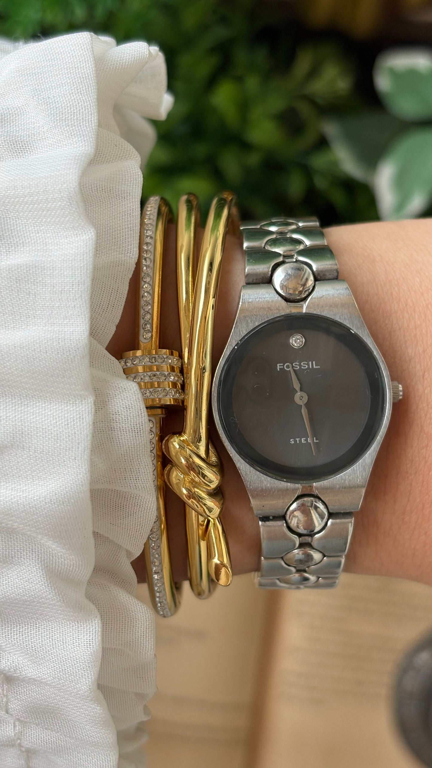 Vintage Fossil Steel Minimalist Watch in Silver Tone Diamond Silver Black Dial Quartz