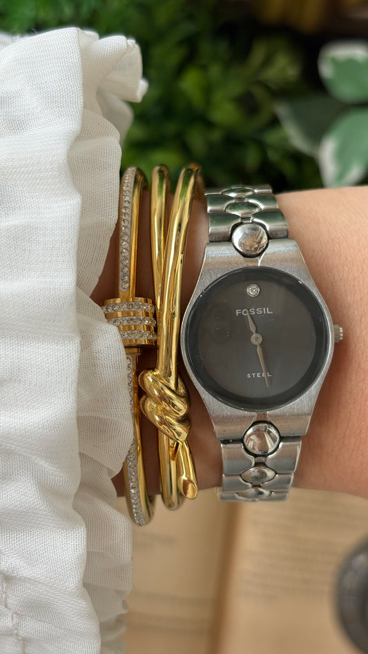 Vintage Fossil Steel Minimalist Watch in Silver Tone Diamond Silver Black Dial Quartz