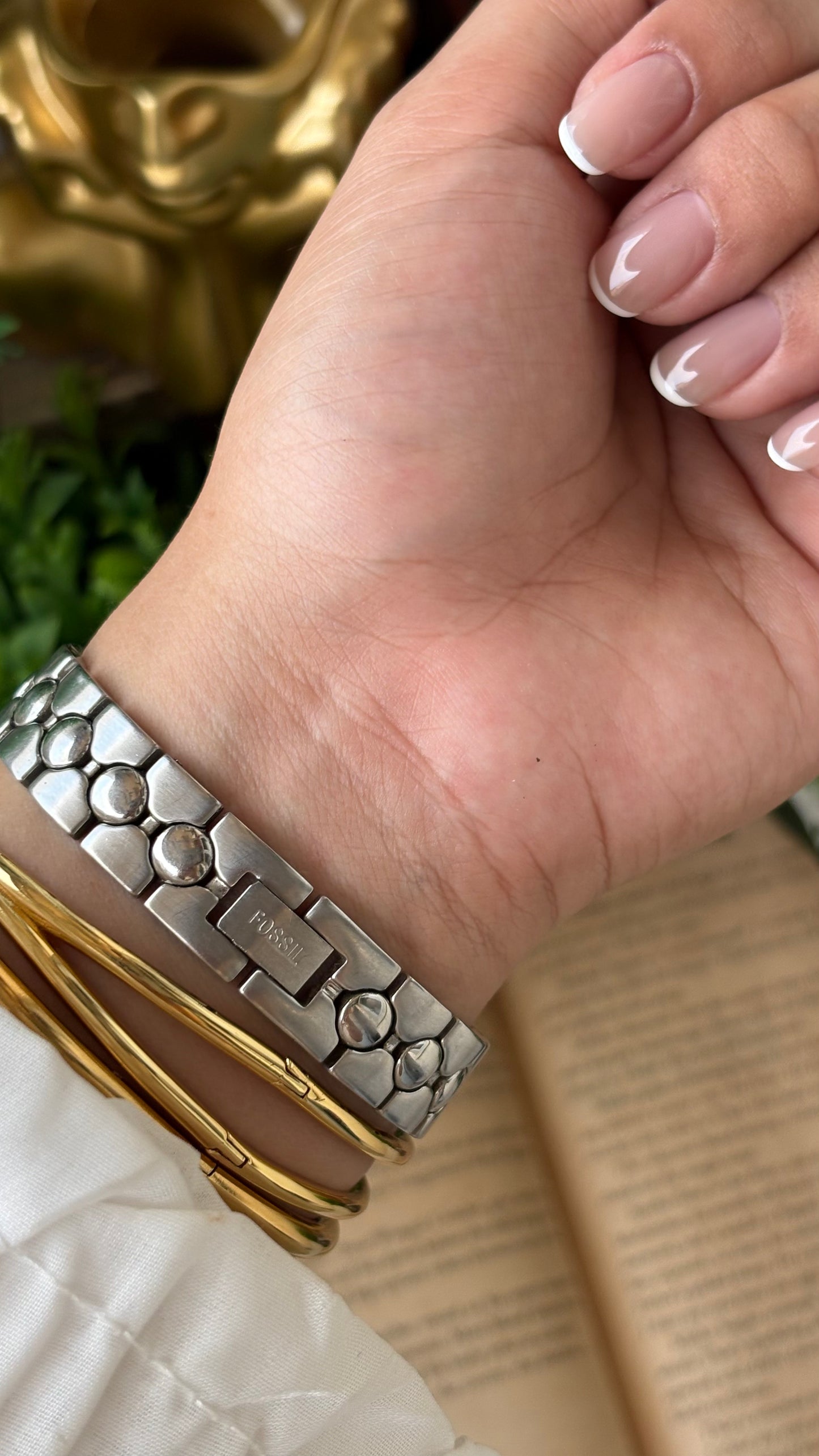 Vintage Fossil Steel Minimalist Watch in Silver Tone Diamond Silver Black Dial Quartz