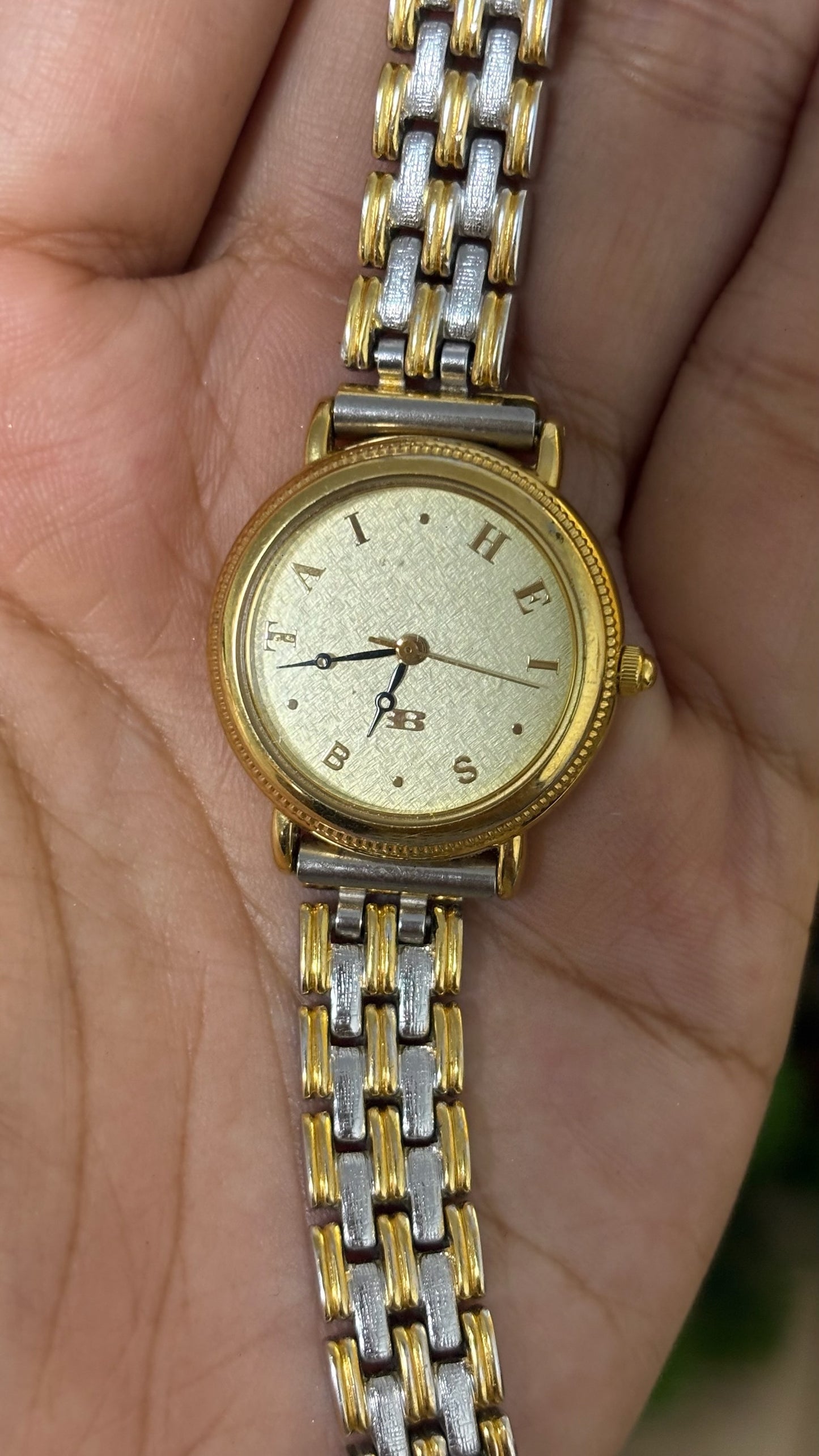 Vintage Taihei Round Classic Watch in Two-Tone Quartz