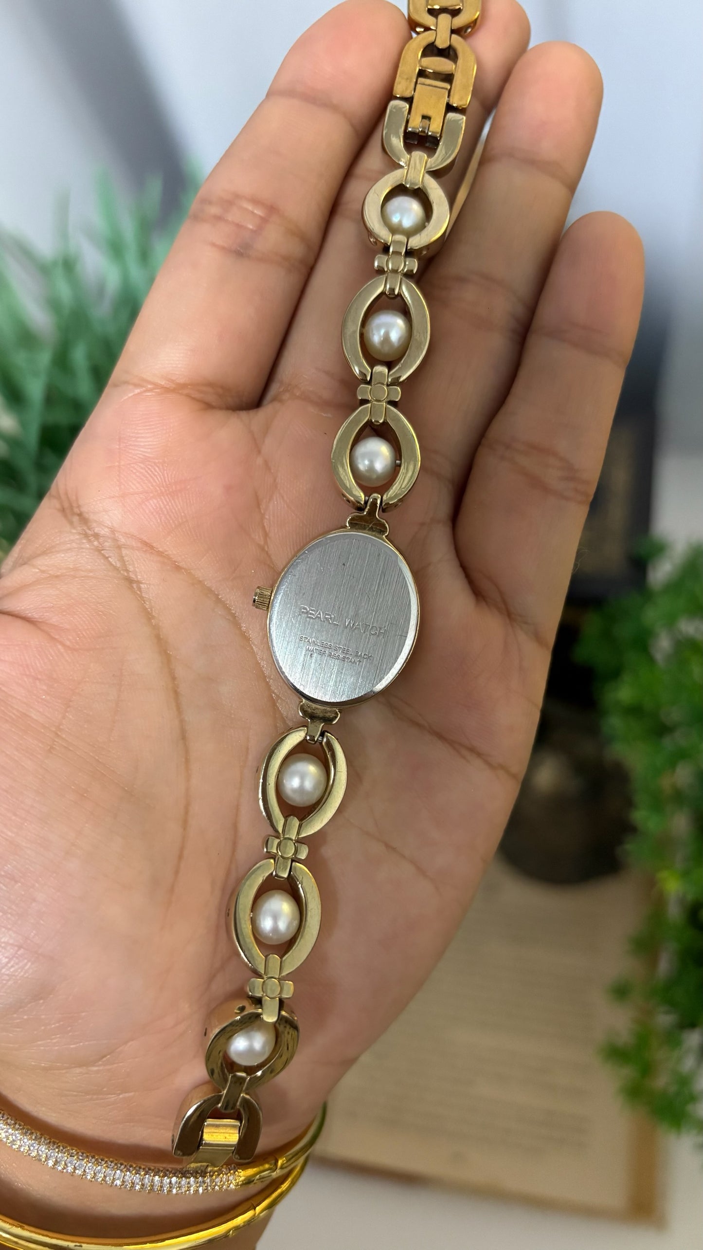 Vintage Pearl Oval Watch with Inset Pearl Faux-Link Bracelet in Gold Tone Quartz