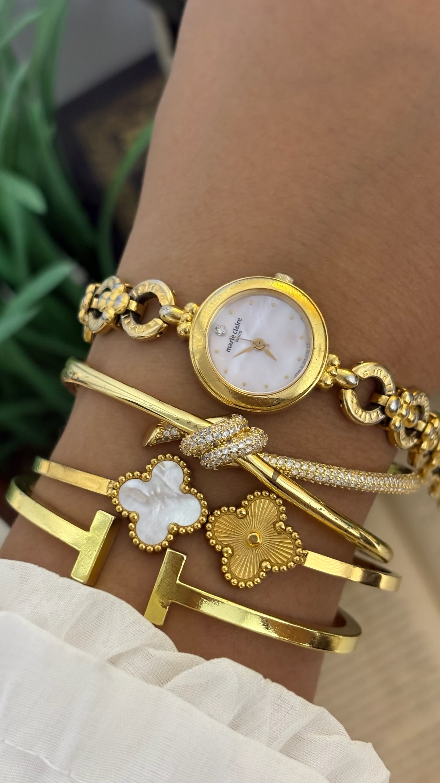 Vintage Marie Claire Round Mother of Pearl Dial Watch with Logo Ring Links in Gold Tone Quartz