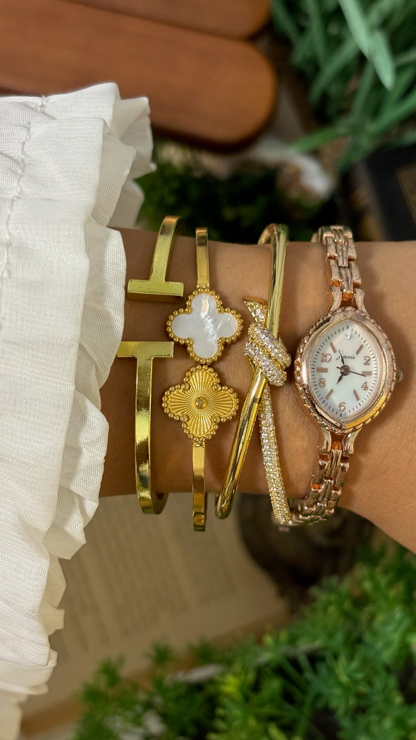 Vintage Jaxis Almond-Shaped Bezel Watch with Single-Link Bracelet in Rose Gold Tone Quartz