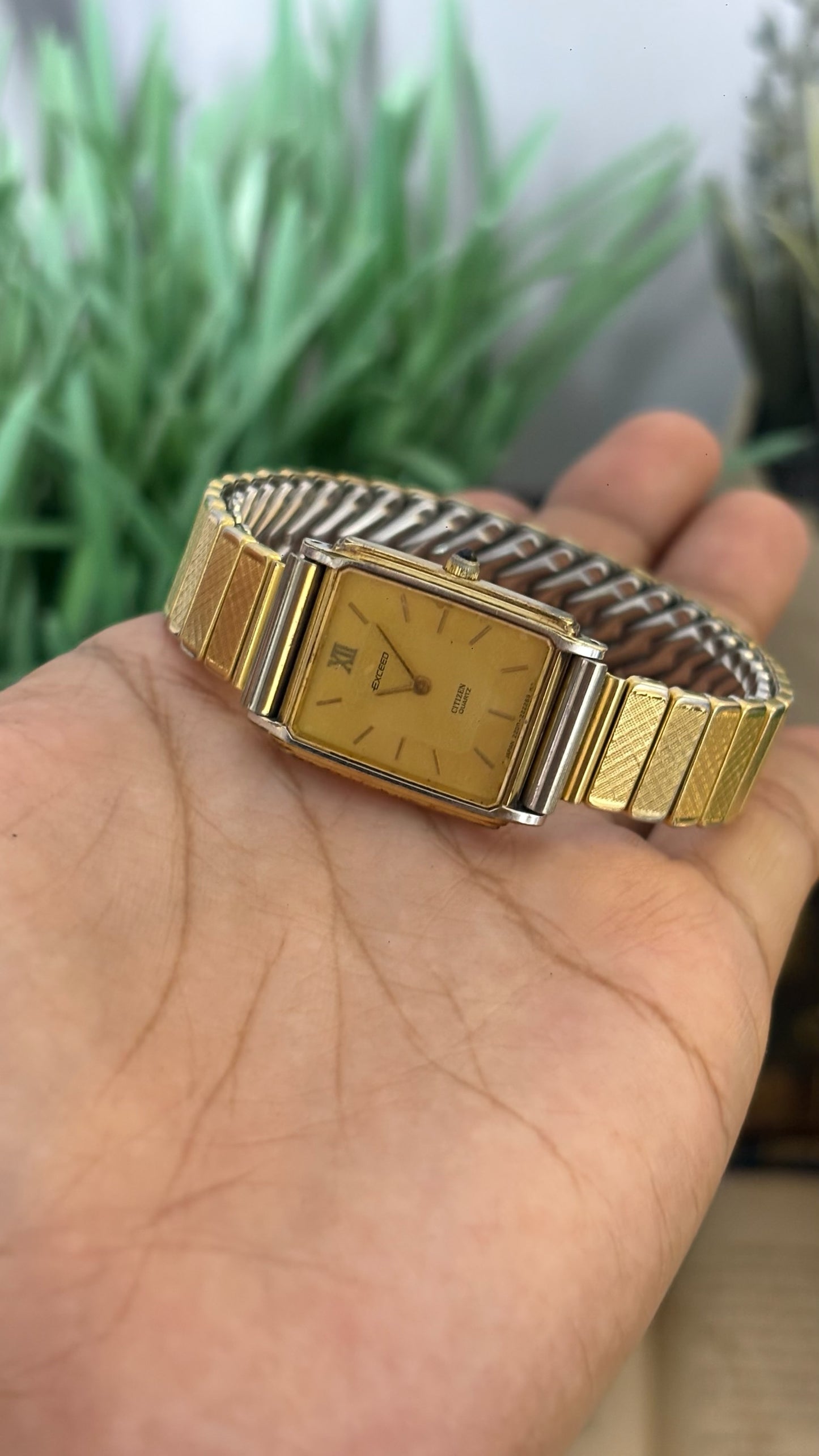 Vintage Citizen Exceed Tank Watch with Textured Expansion Band in Gold Tone Quartz