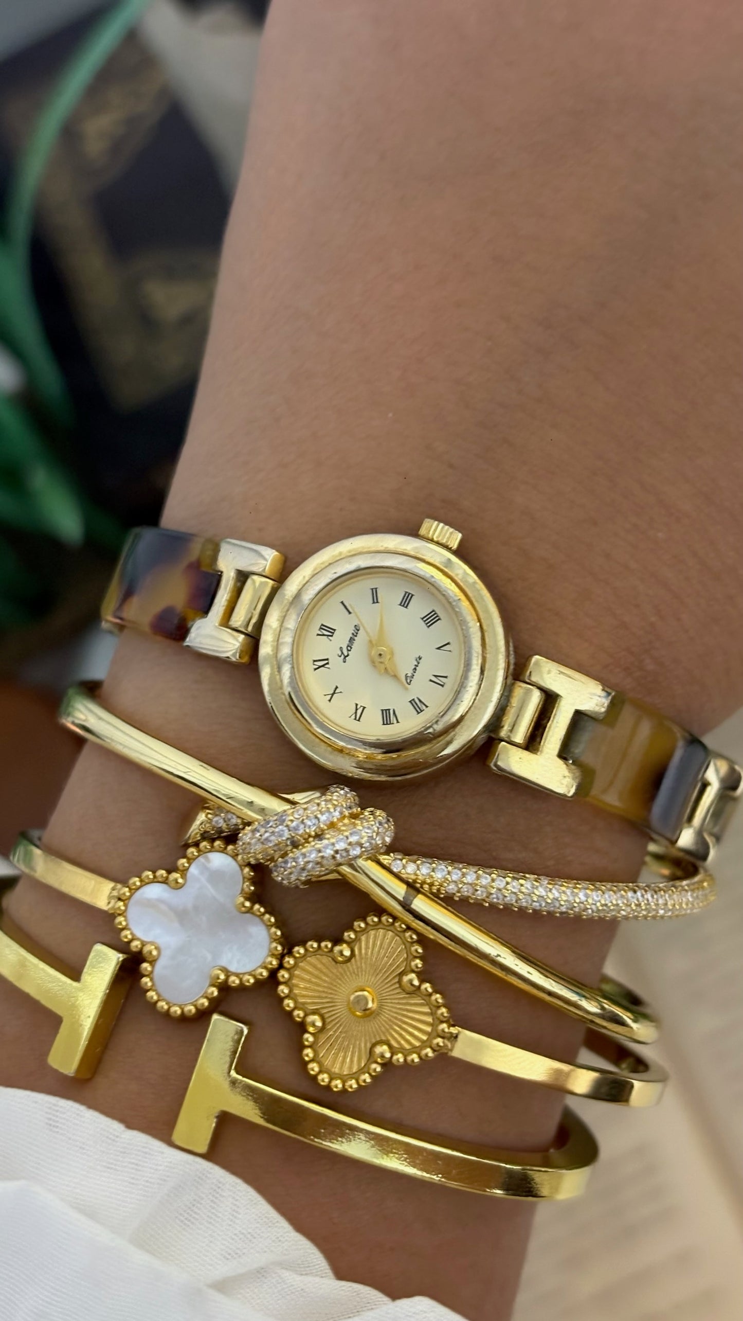 Vintage Lamue Round Watch with Tortoiseshell Panel Links in Gold Tone Quartz