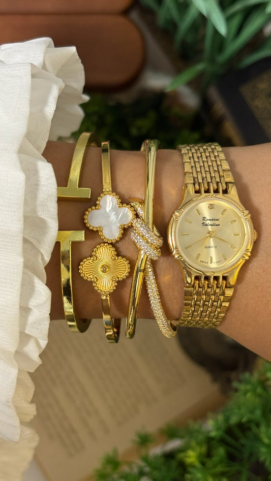 Vintage Romarni Valentino Round Watch with Multi-Link Bracelet in Gold Tone Quartz