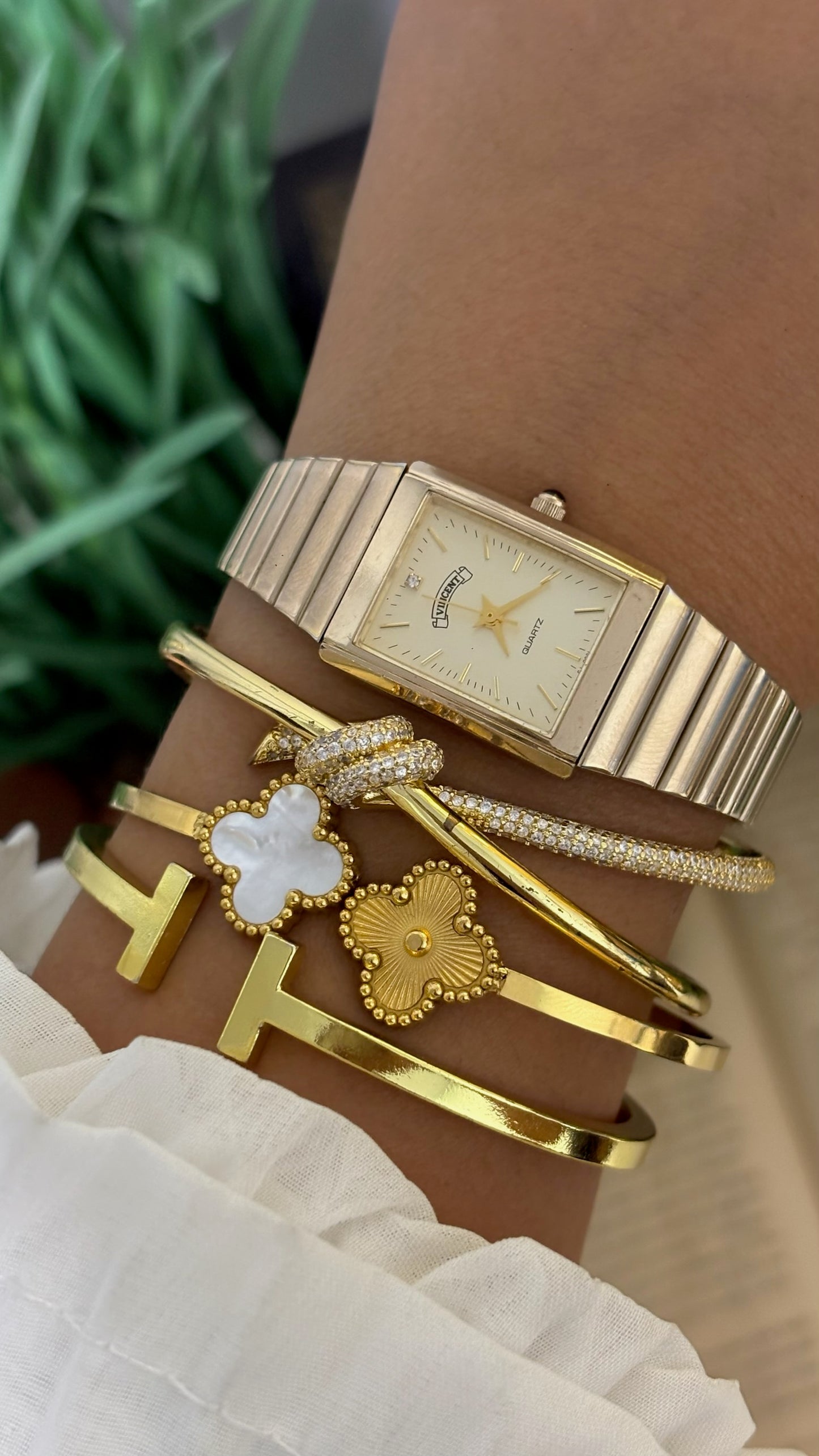 Vintage Vincent Rectangular Face Watch with Flat Link Bracelet in Gold Tone Quartz