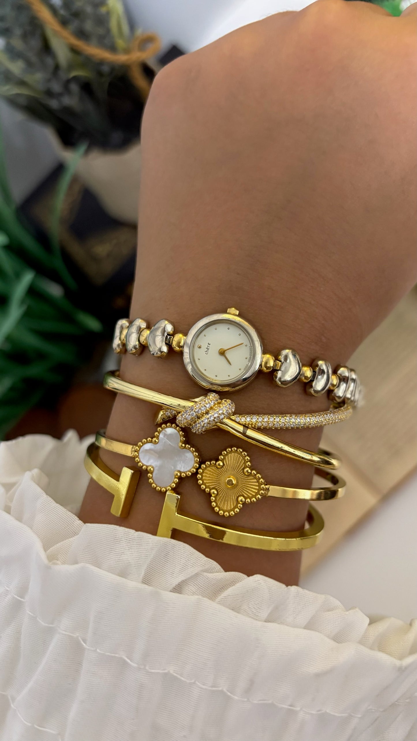 Vintage Citizen Chère Round Watch with Heart Link Bracelet in Two-Tone Quartz
