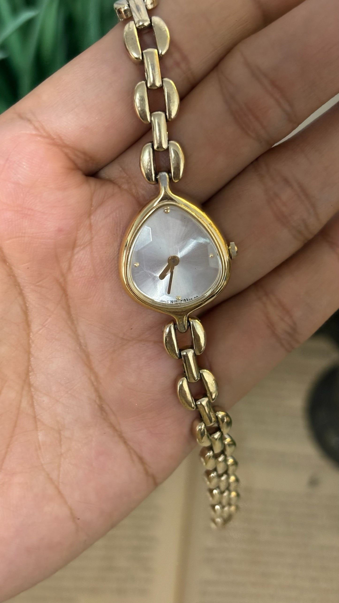Vintage Pola Teardrop Faceted Crystal Watch with Open Oval Links in Gold Tone Quartz