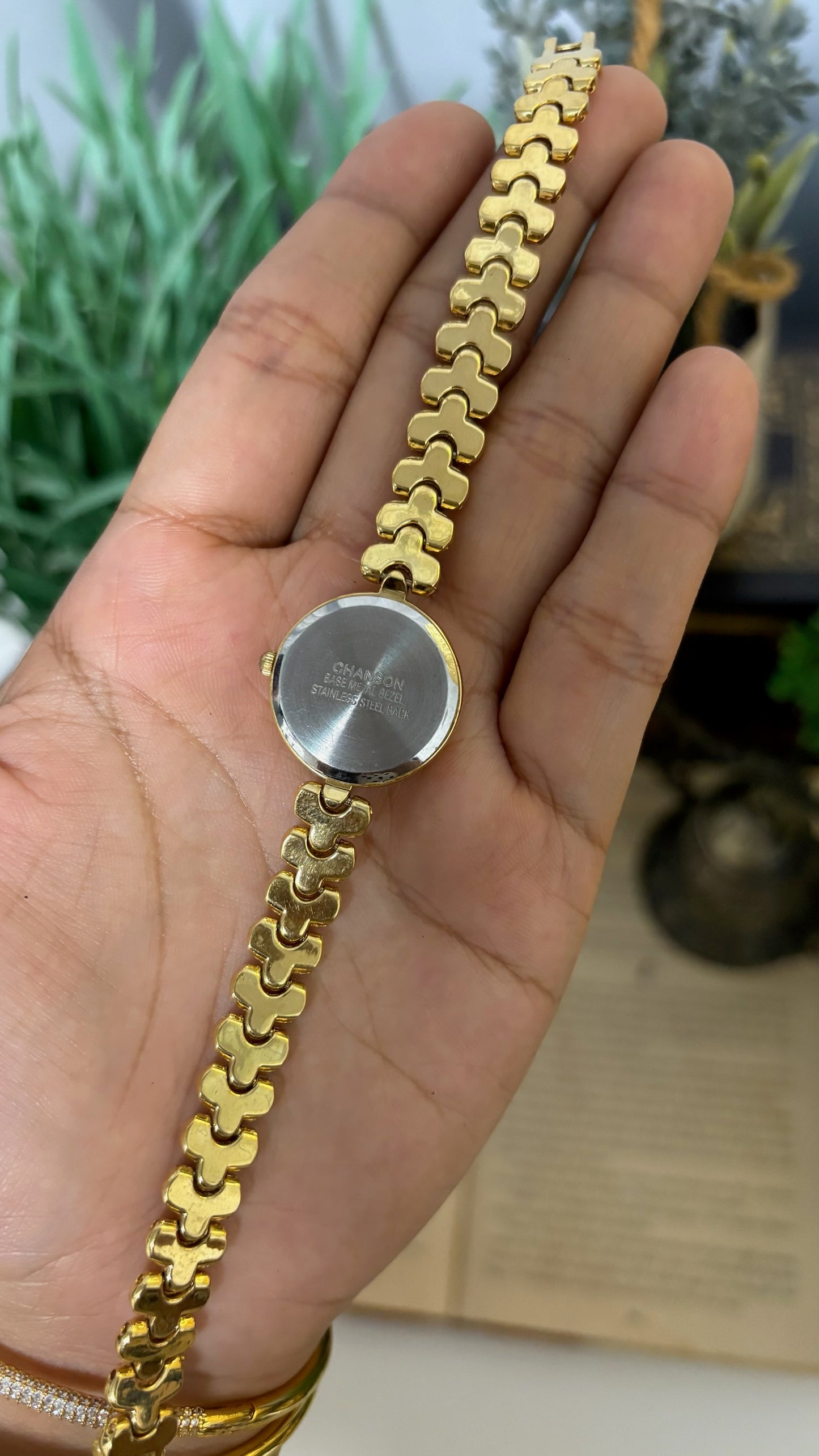 Vintage Chanson Round Watch with Teardrop Link Bracelet in Gold Tone Quartz