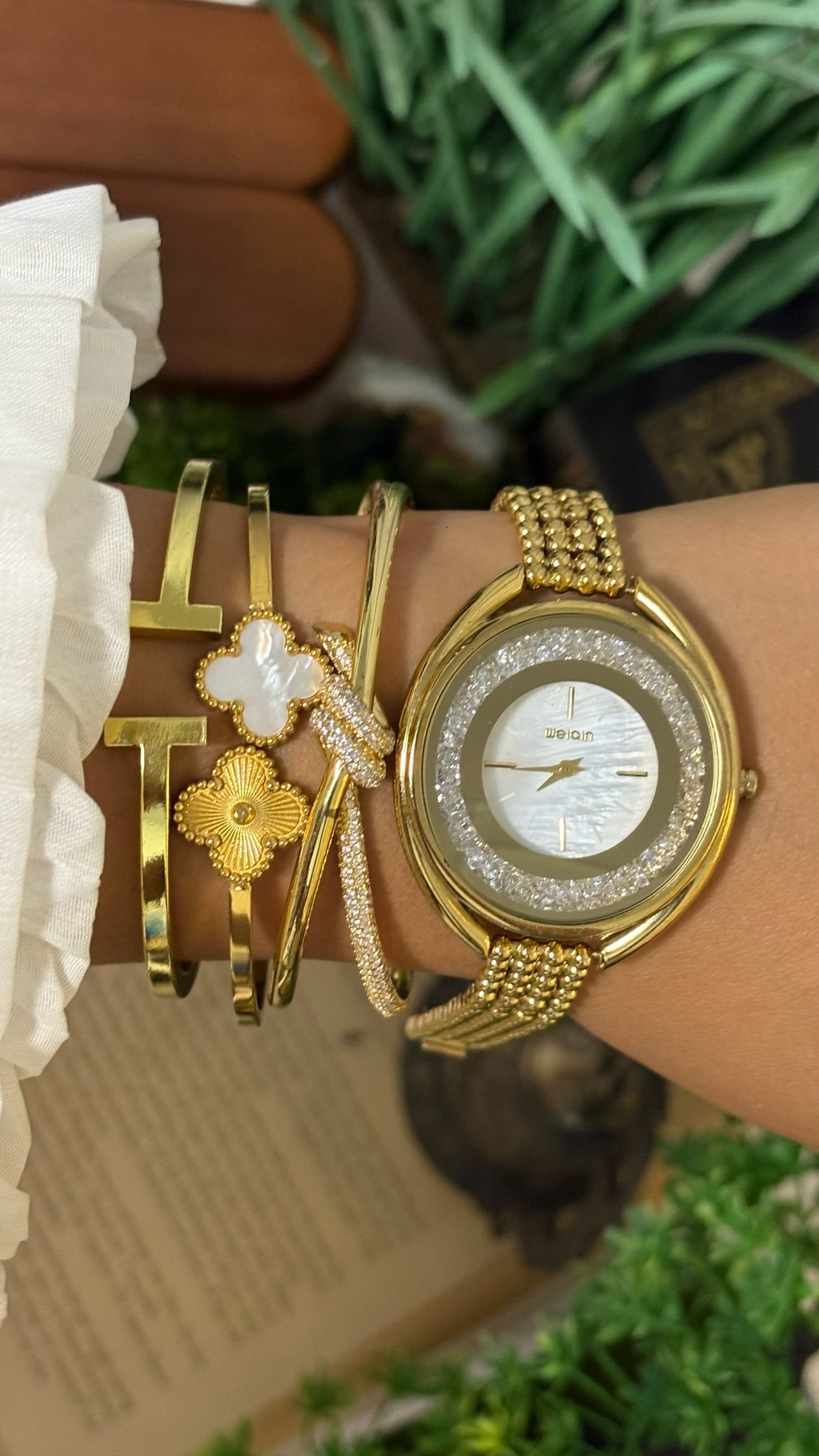 Vintage Weiqin Floating Crystal Ring Watch with Multi-Bead Bracelet in Gold Tone Quartz