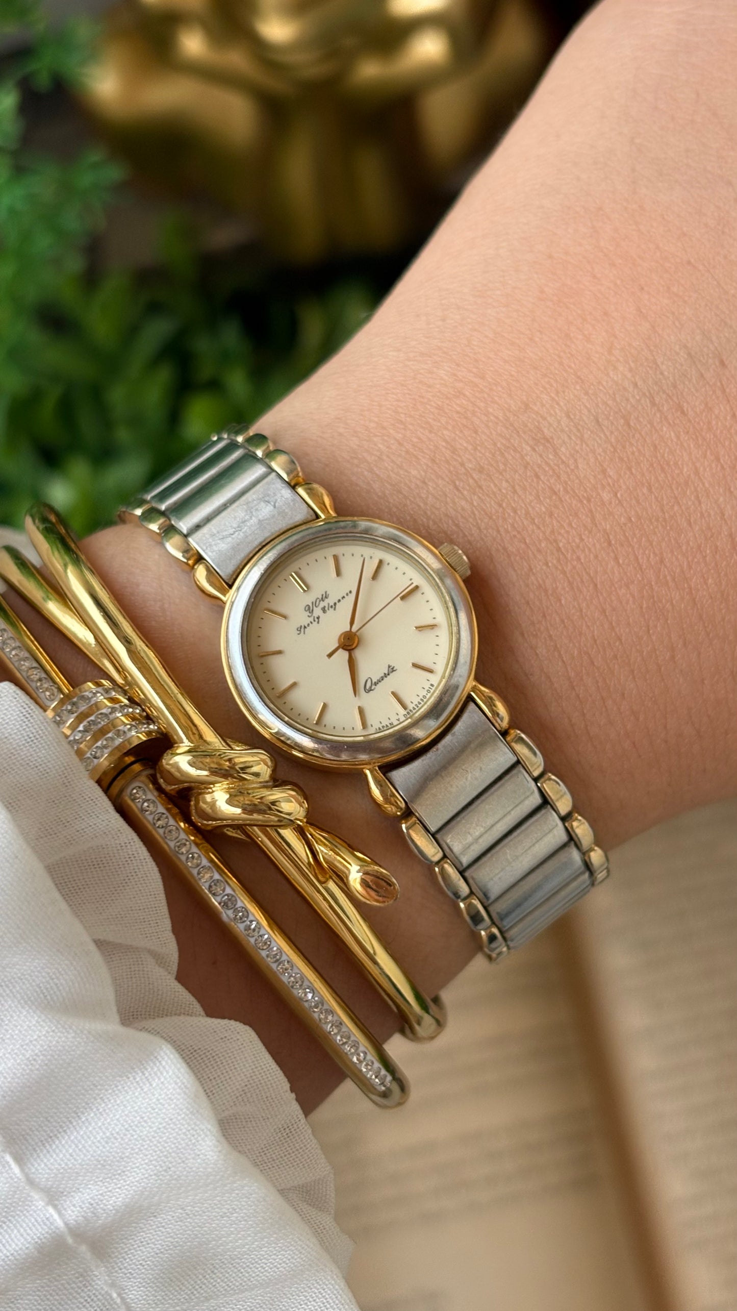 Vintage YOU Sporty Elegance by Orient Japan Classic Watch in Two-Tone Cream Dial Quartz