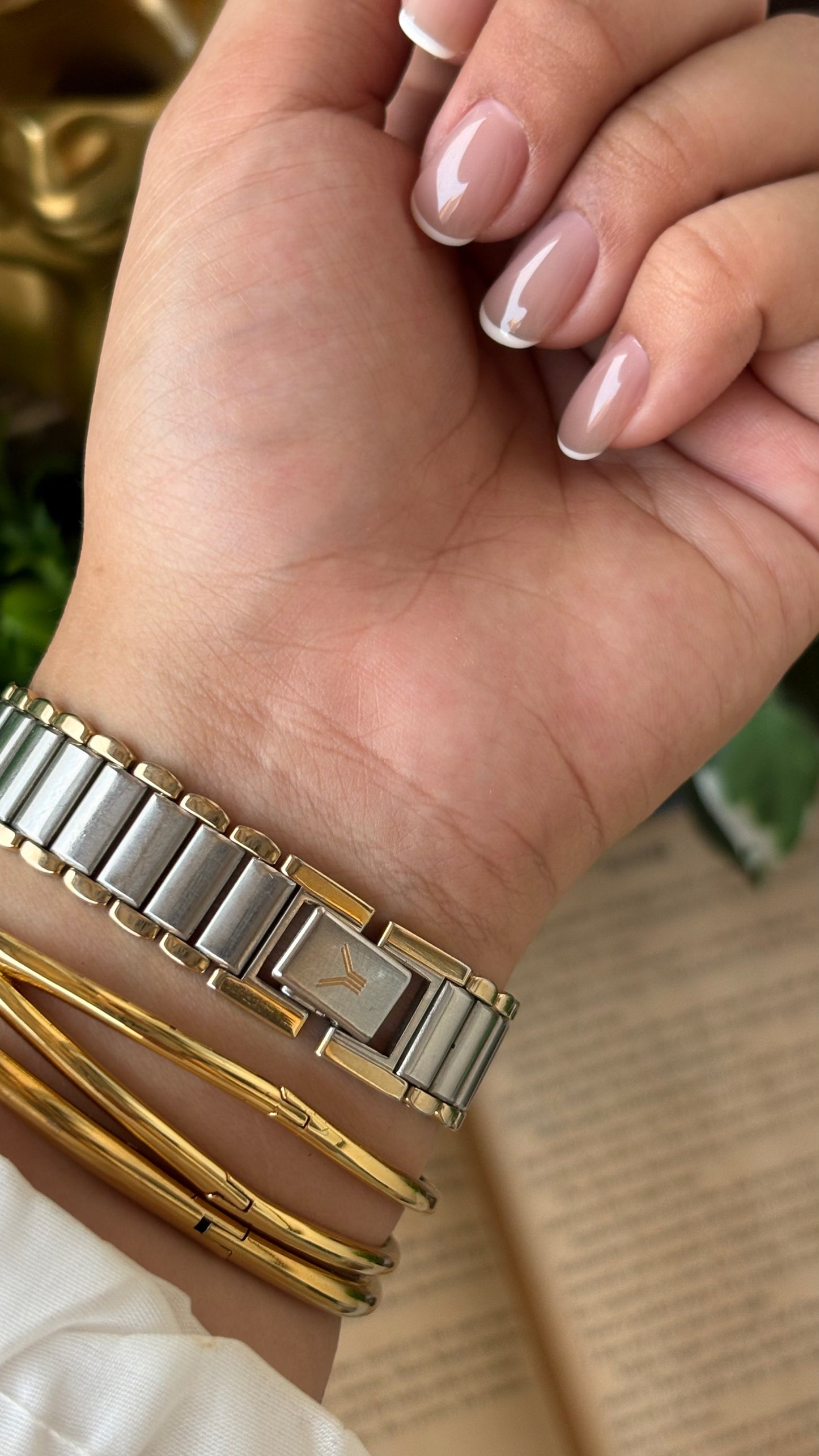 Vintage YOU Sporty Elegance by Orient Japan Classic Watch in Two-Tone Cream Dial Quartz