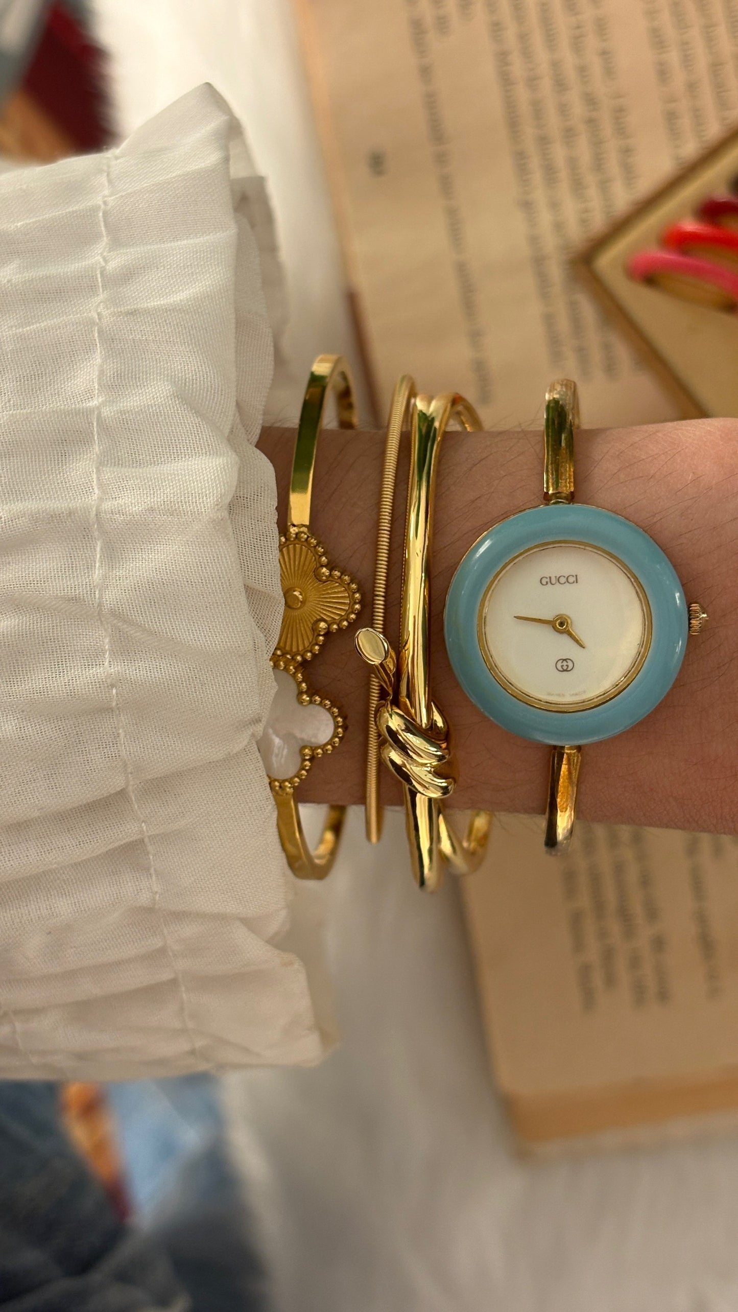 Rare Vintage Gucci Swiss Interchangeable Cherry Line Bezel Bangle Watch Set in Gold Tone Quartz