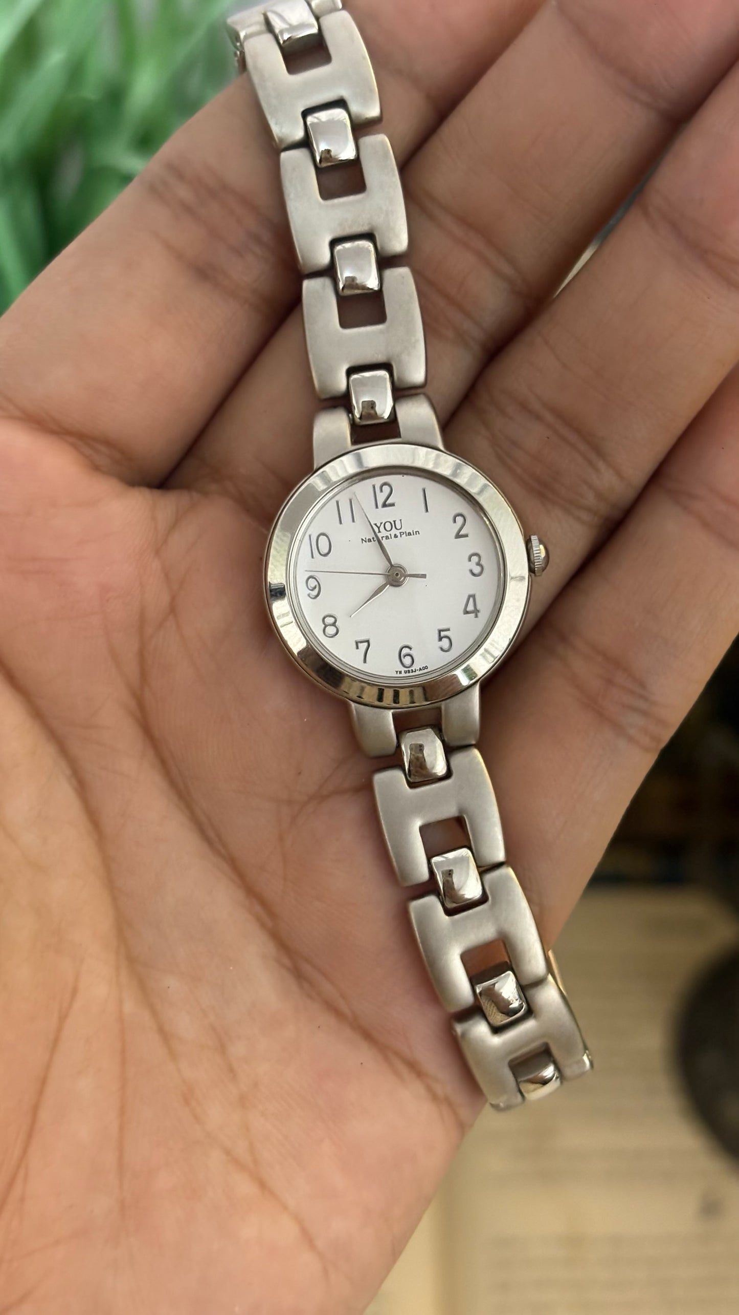 Vintage Orient You Round Watch with Single-Link Bracelet in Silver Tone Quartz