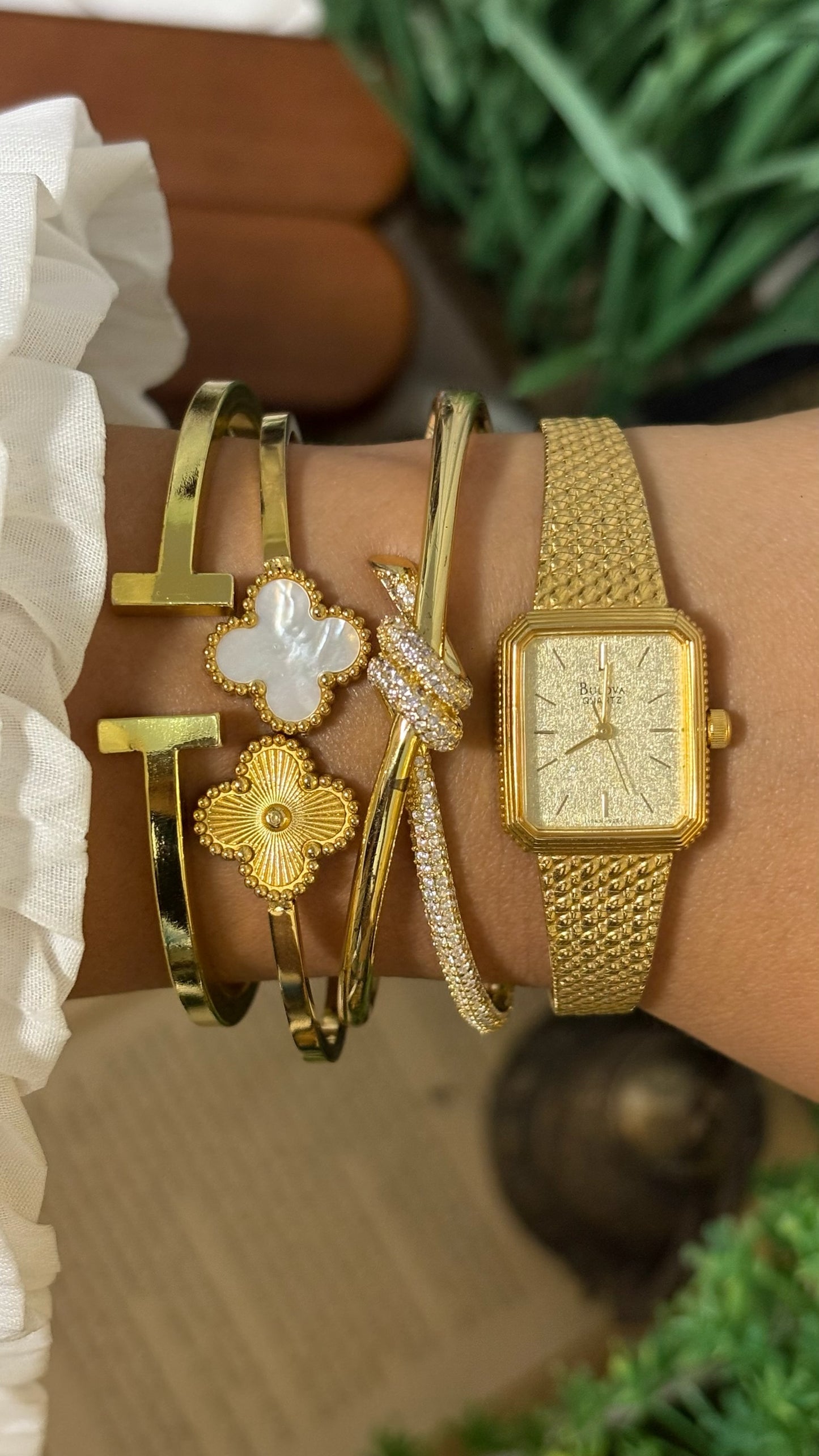 Vintage Bulova Rectangular Watch with Gold Tone Textured Link Strap