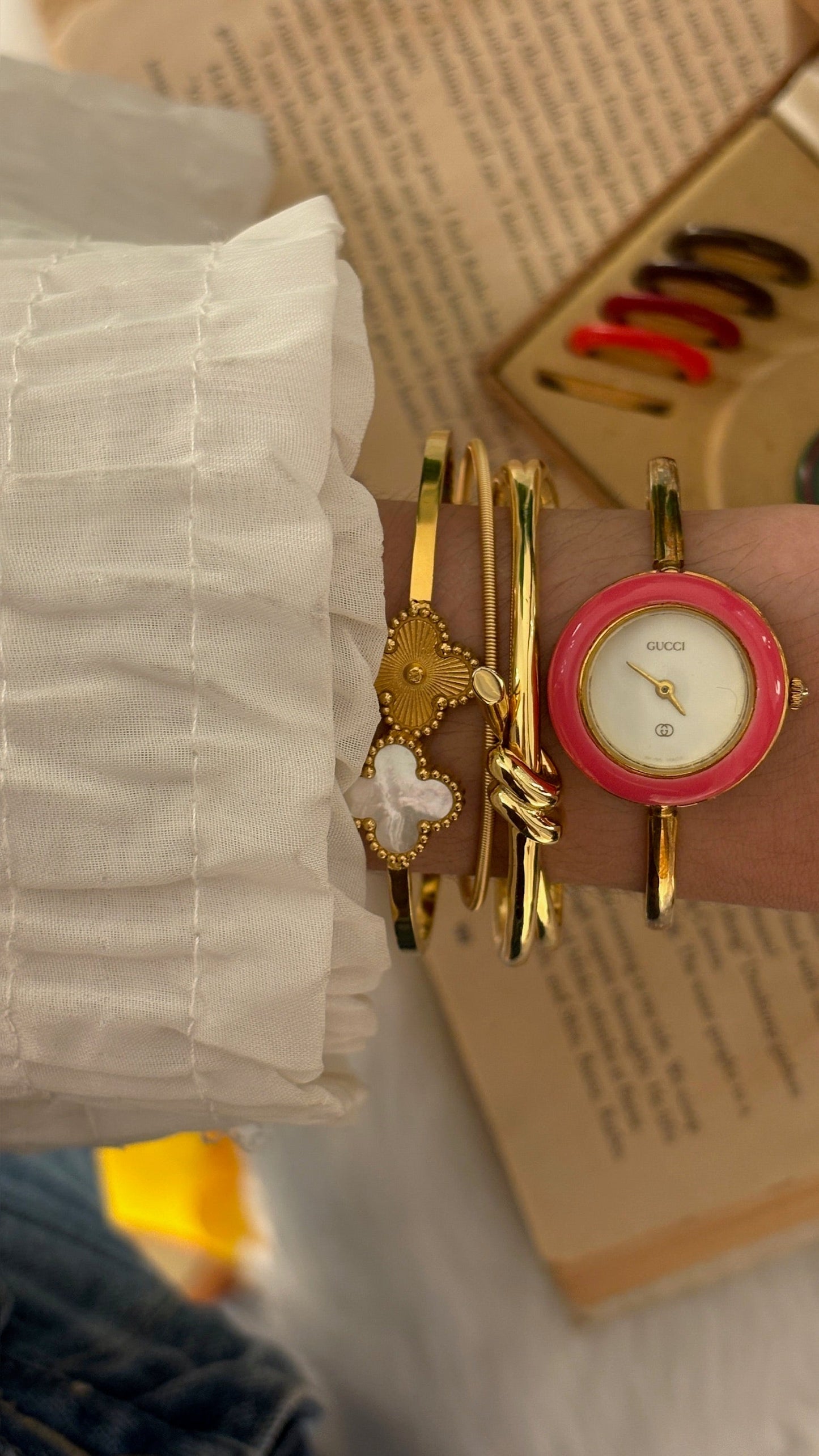 Rare Vintage Gucci Swiss Interchangeable Cherry Line Bezel Bangle Watch Set in Gold Tone Quartz