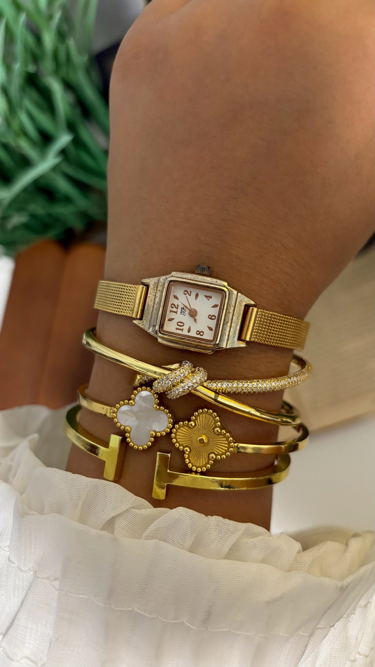 Vintage The Emporium Square Watch with Gold Tone Mesh Strap