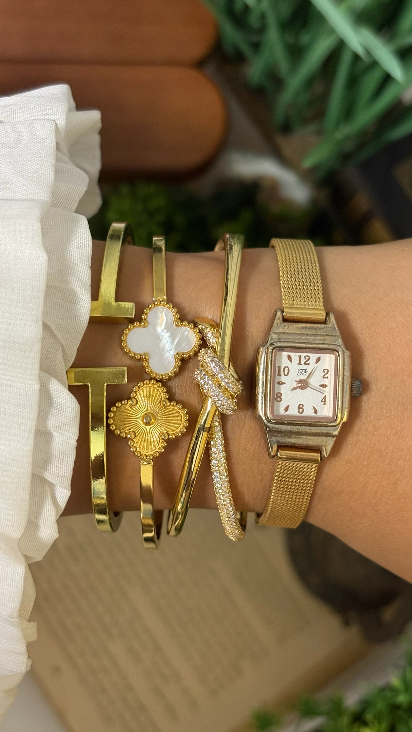 Vintage The Emporium Square Watch with Gold Tone Mesh Strap