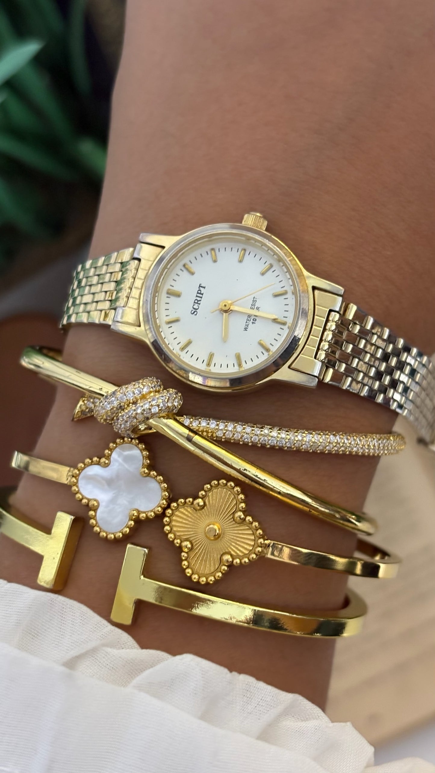 Vintage Jaxis Script Round Watch with Two-Tone Brick Link Bracelet in Gold Tone Quartz