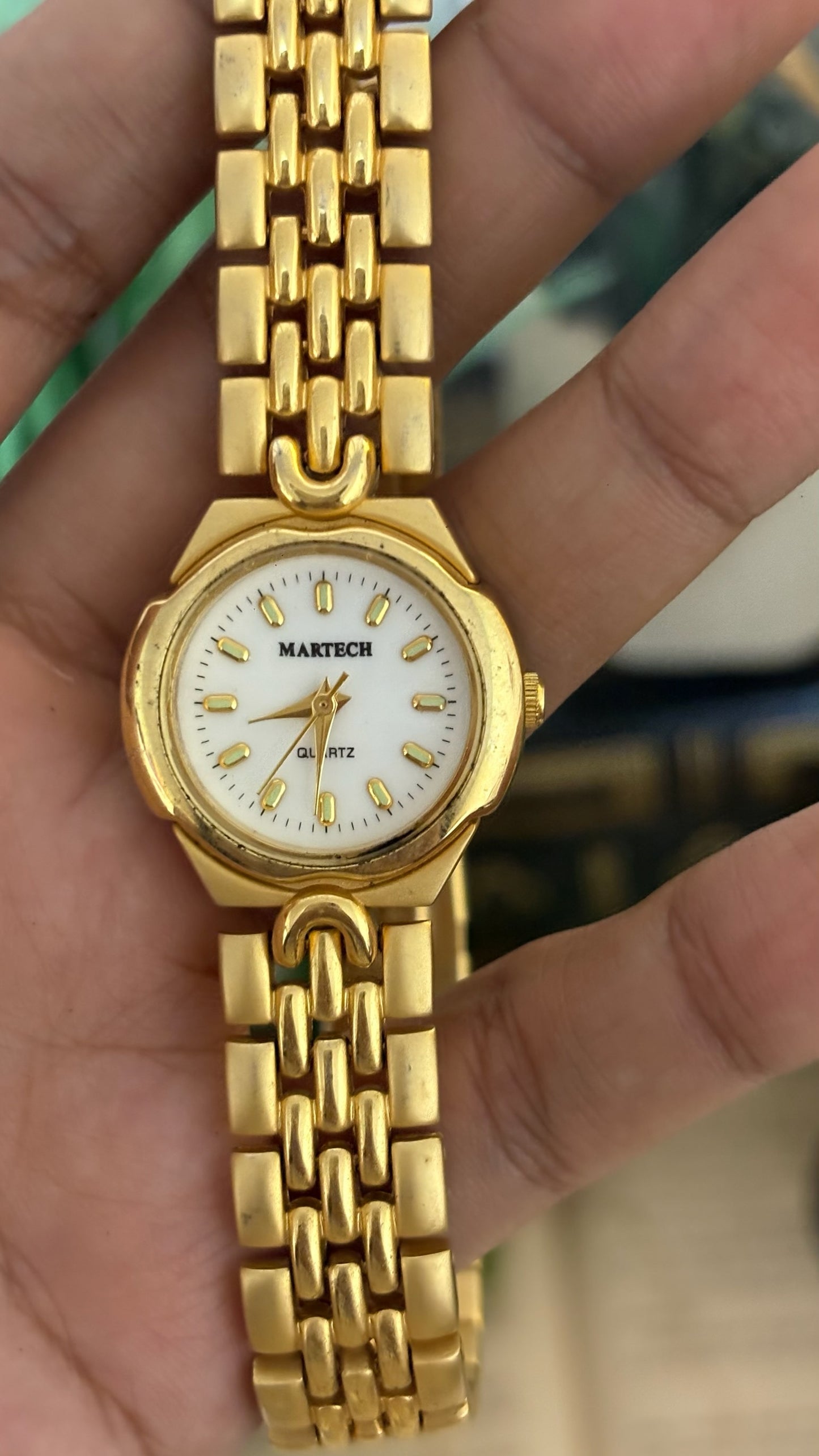 Vintage Martech Round Watch with Gold Tone Link Bracelet