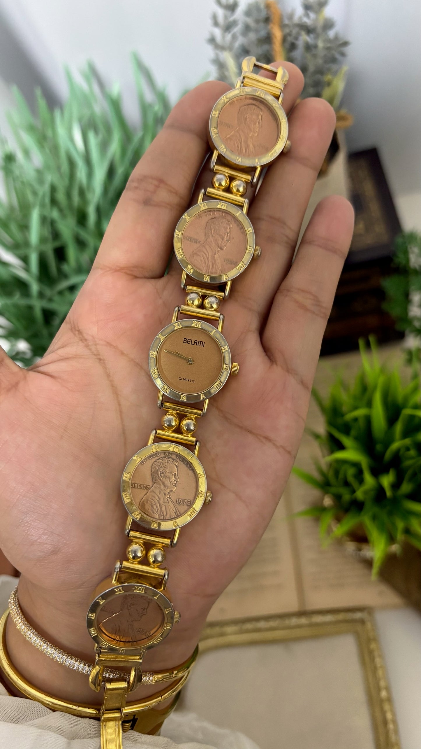Vintage Belami US Coin Watch with Gold Tone Link Bracelet