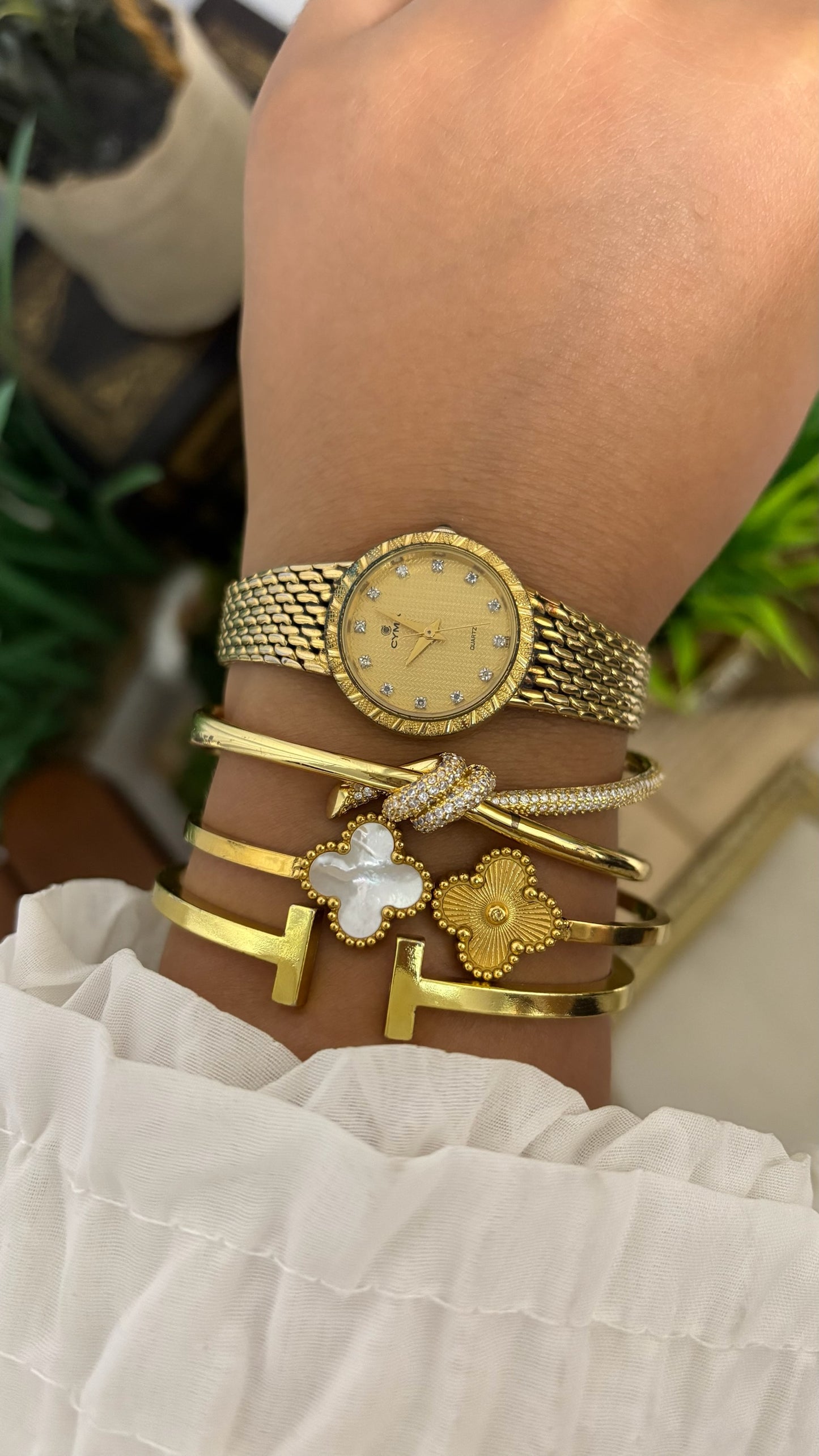 Vintage Cyma Round Watch with Gold Tone Basket Weave Link Strap