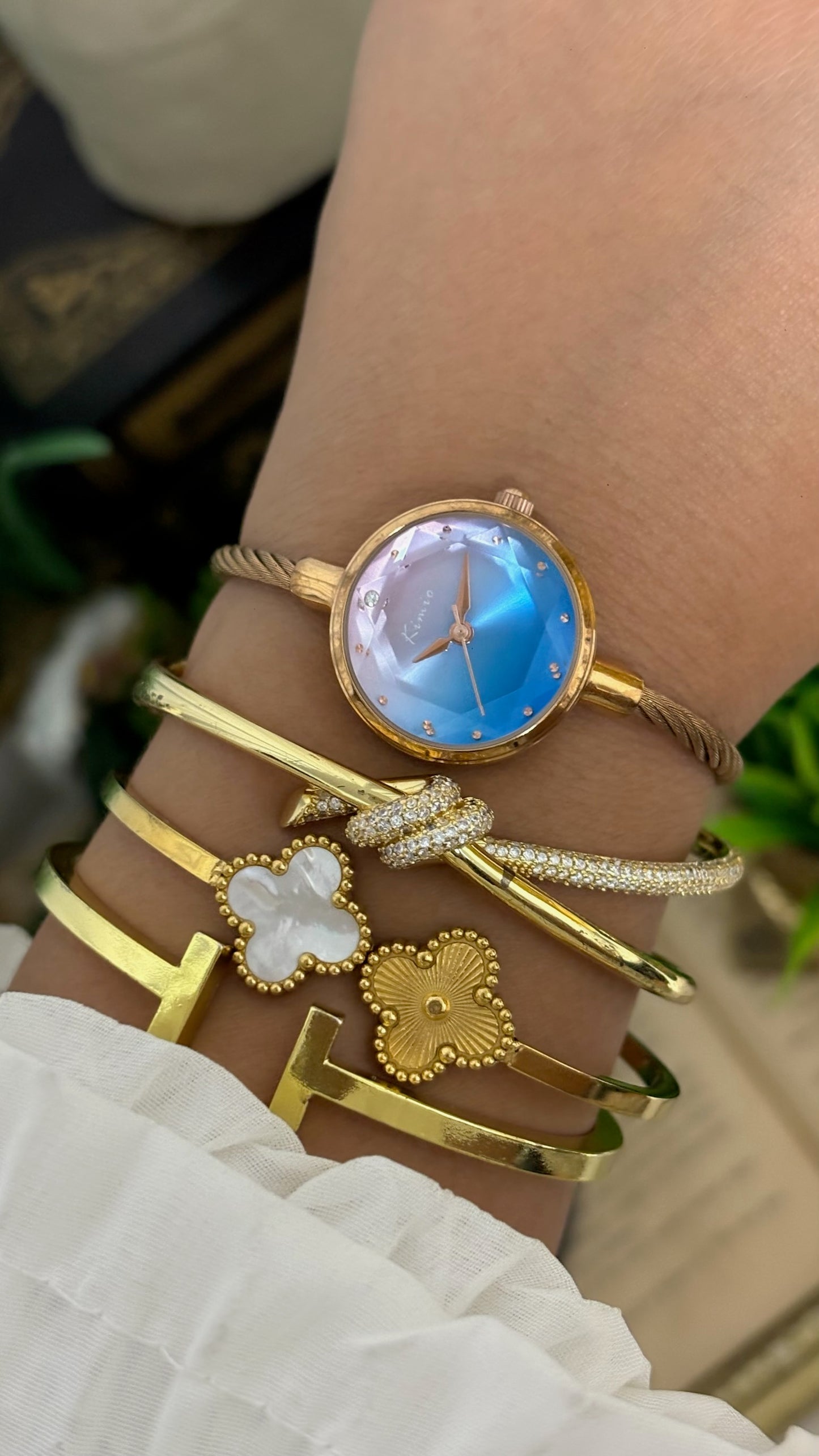 Vintage Kimio Round Watch with Gradient Faceted Dial and Rose Gold Tone Cable Bangle Strap
