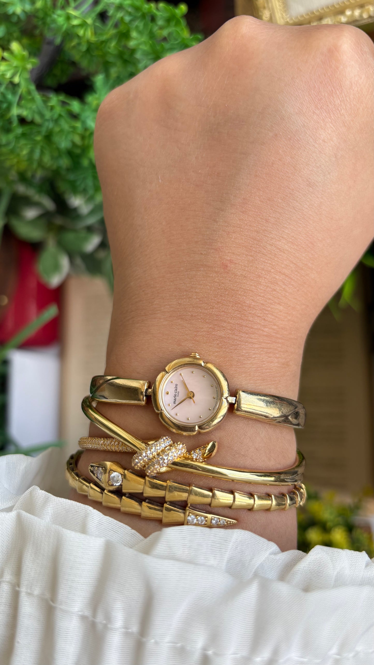 Vintage Marie Claire Watch in Gold Tone Flower Bezel Pink Pearl Dial