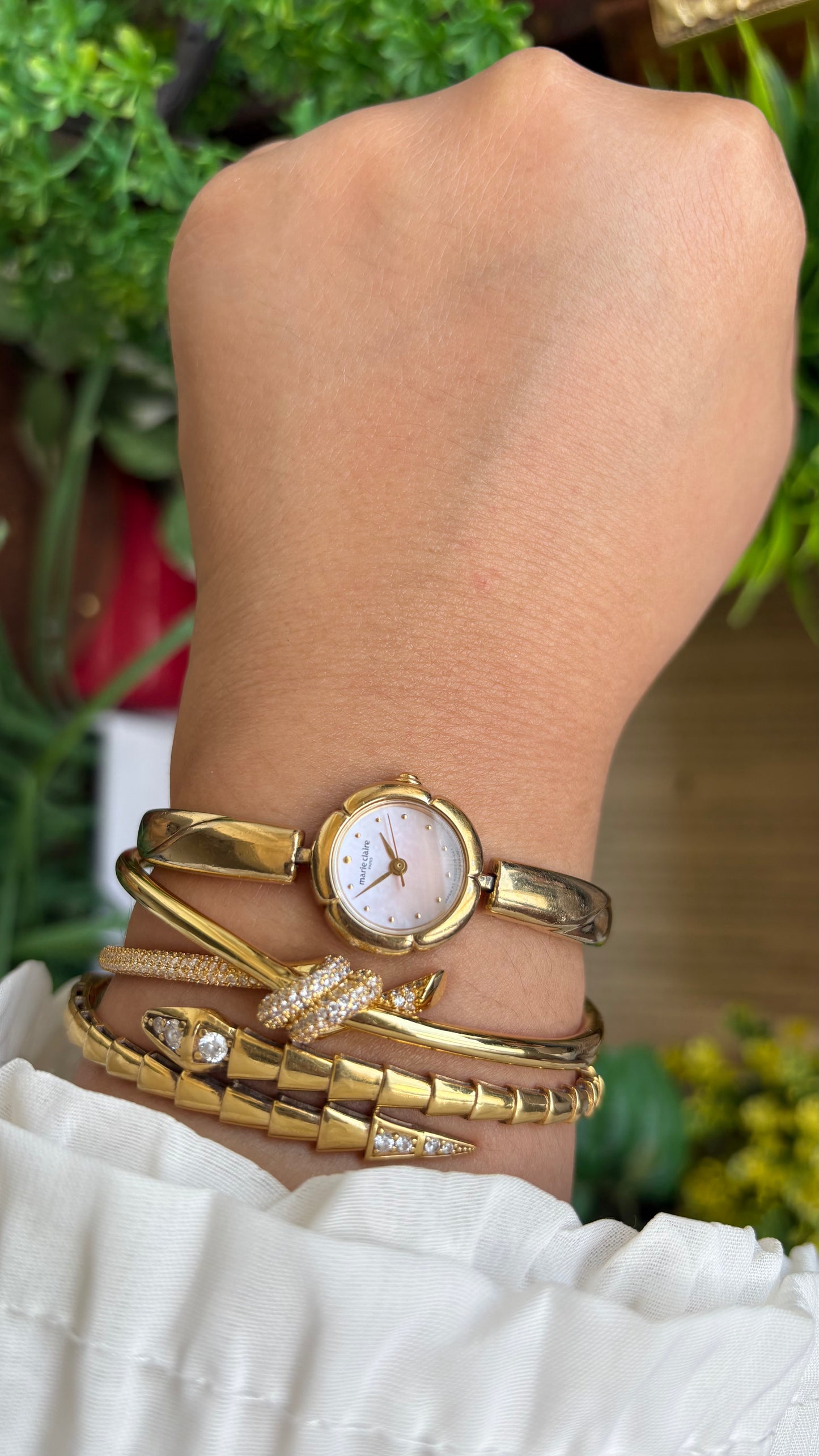 Vintage Marie Claire Watch in Gold Tone Flower Bezel Pink Pearl Dial