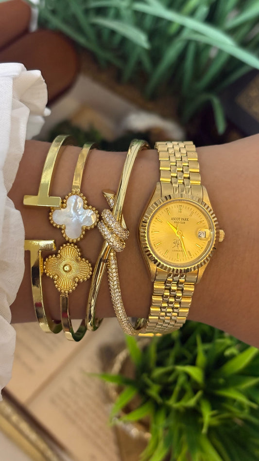 Vintage Ascot Park Polo Club Round Watch with Fluted Bezel and Gold Tone Jubilee Bracelet