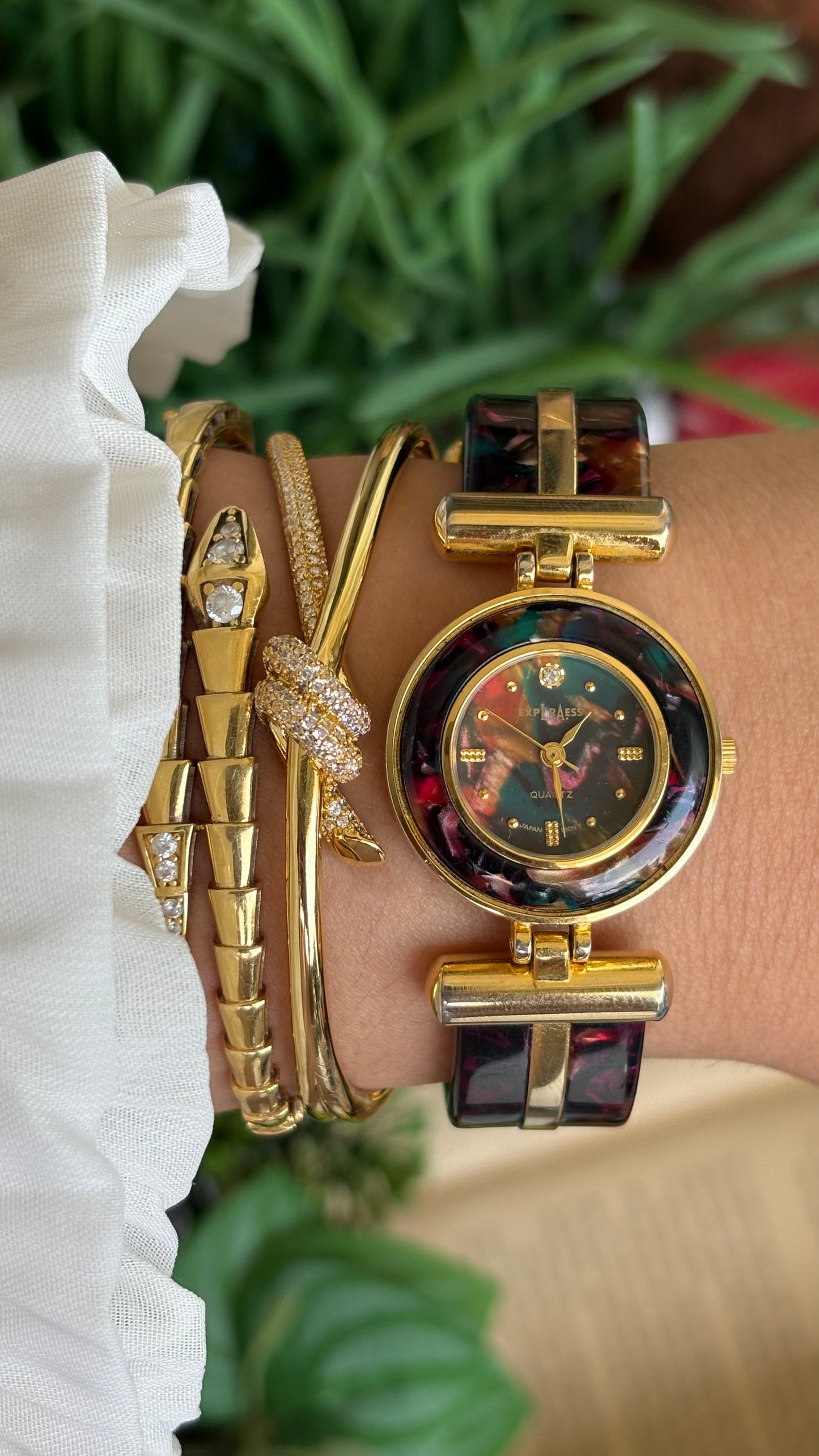 Vintage LA Express Watch in Gold Tone Unique Shell Pattern