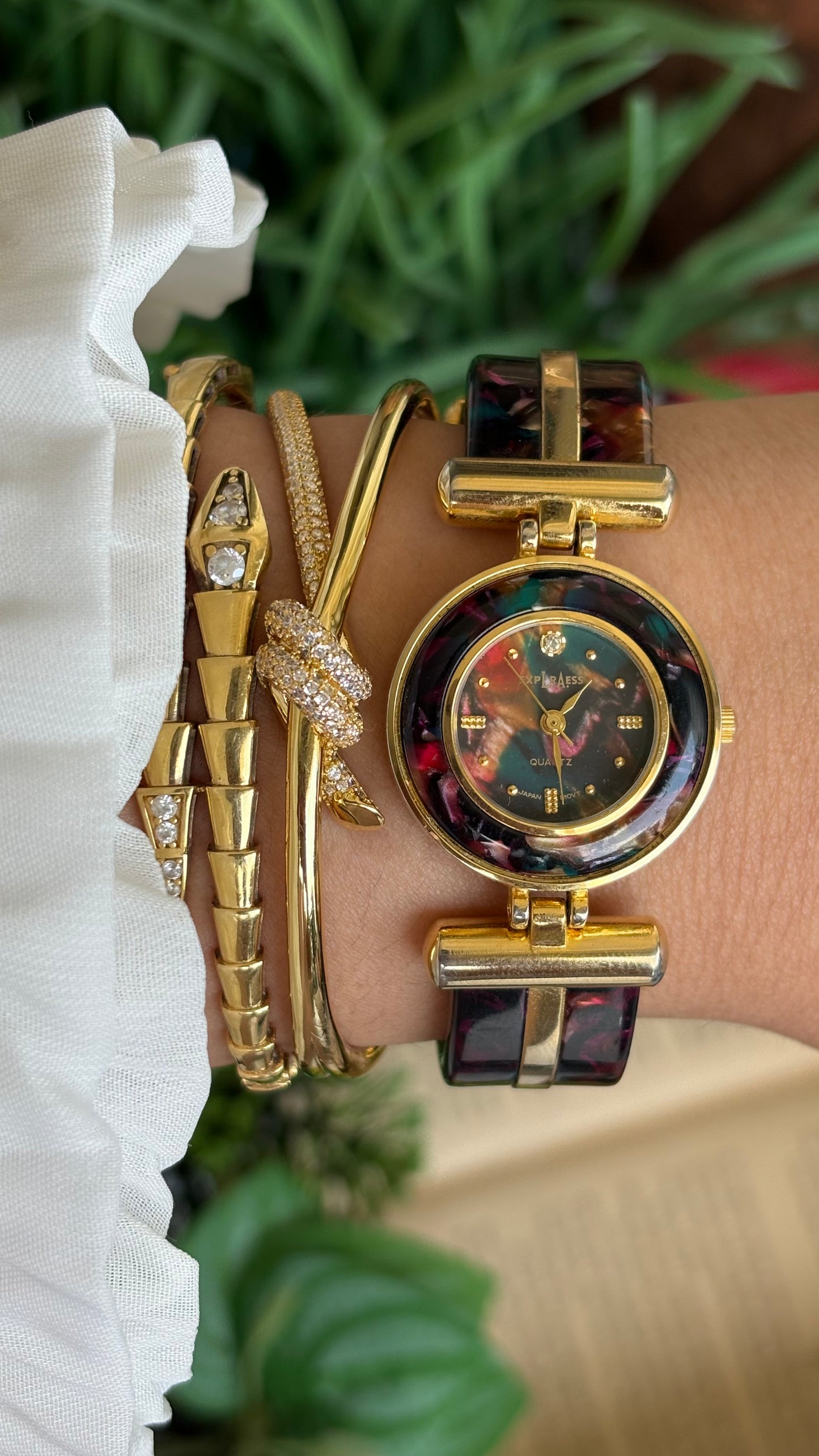 Vintage LA Express Watch in Gold Tone Unique Shell Pattern