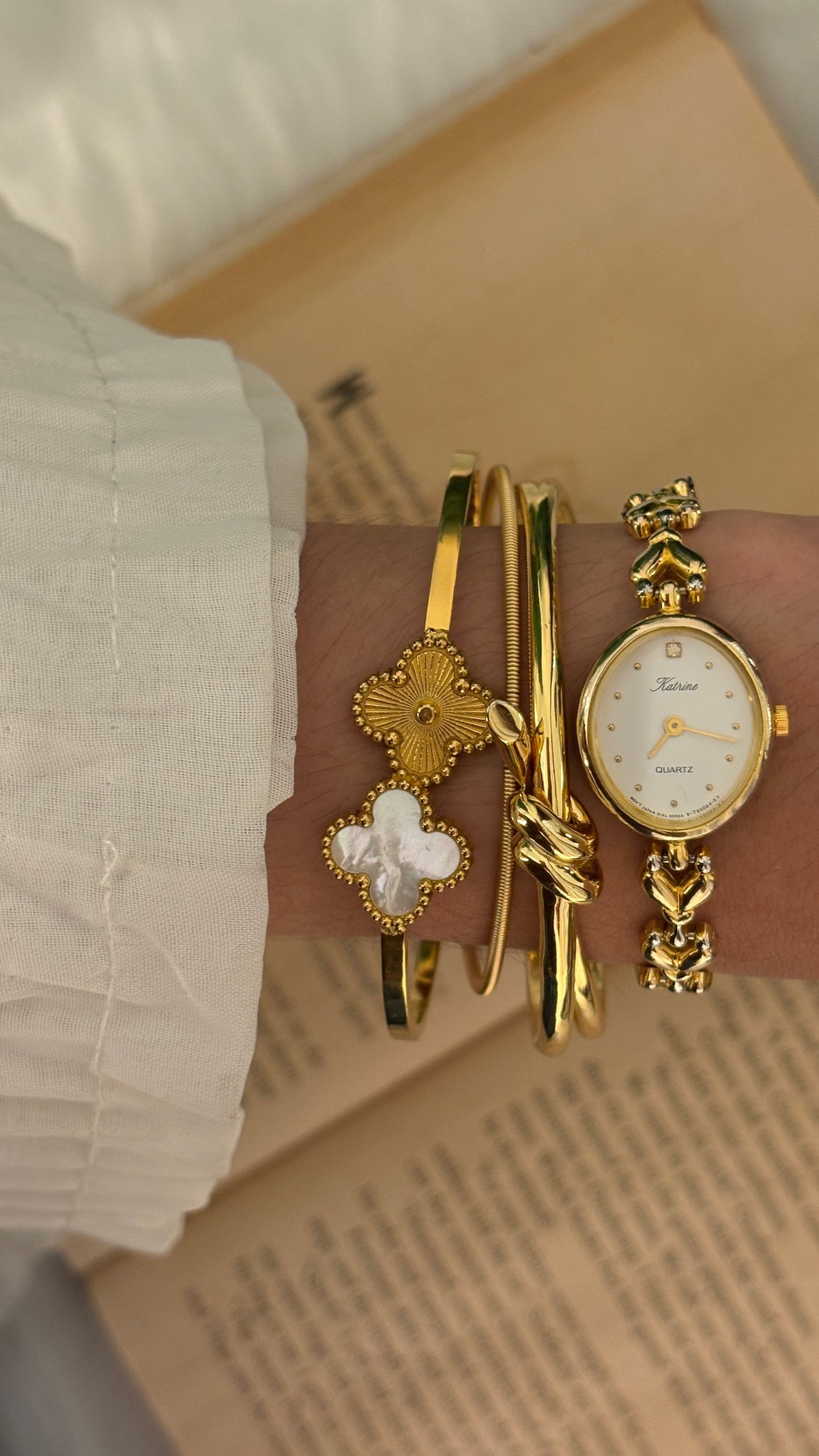 Vintage Katrine Wishbone Link Watch in Gold Tone Quartz