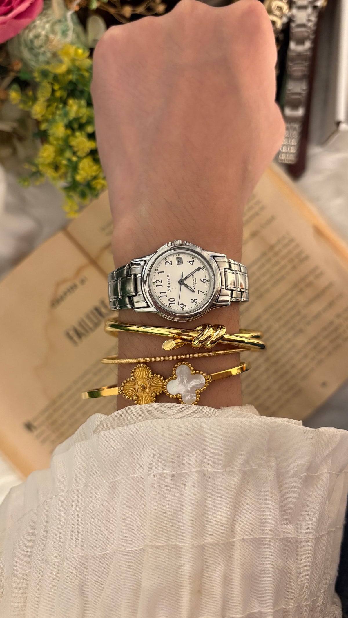 Vintage Sharex Date Window Watch in Silver Tone Quartz
