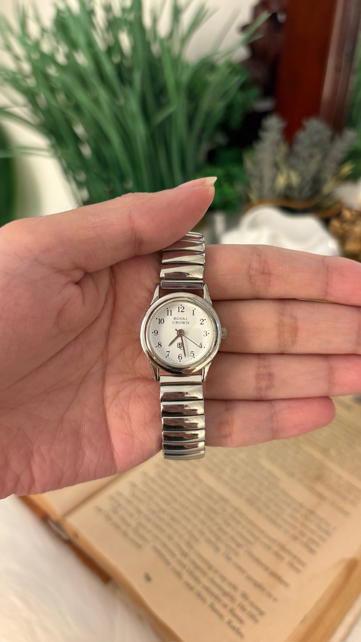 Vintage Royal Crown Expandable Watch in Silver Tone Quartz