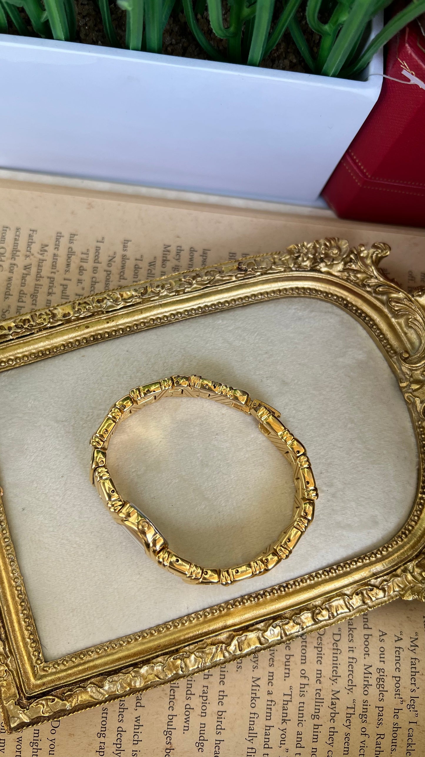 Vintage Seiko Halfmoon Watch in Gold Tone Pearl Dial (EXTREMELY RARE!!!) Super Mint Condition
