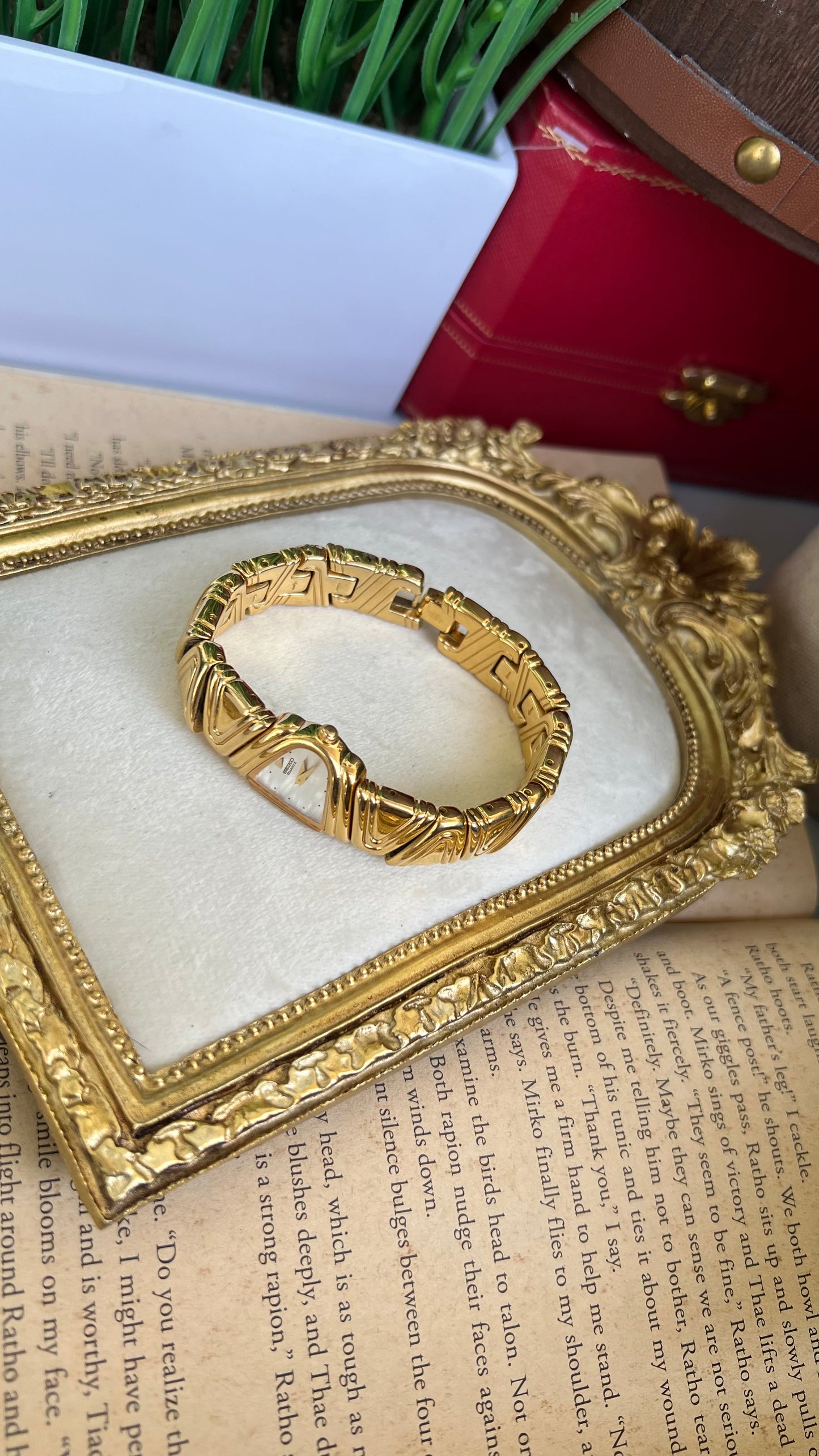 Vintage Seiko Halfmoon Watch in Gold Tone Pearl Dial (EXTREMELY RARE!!!) Super Mint Condition