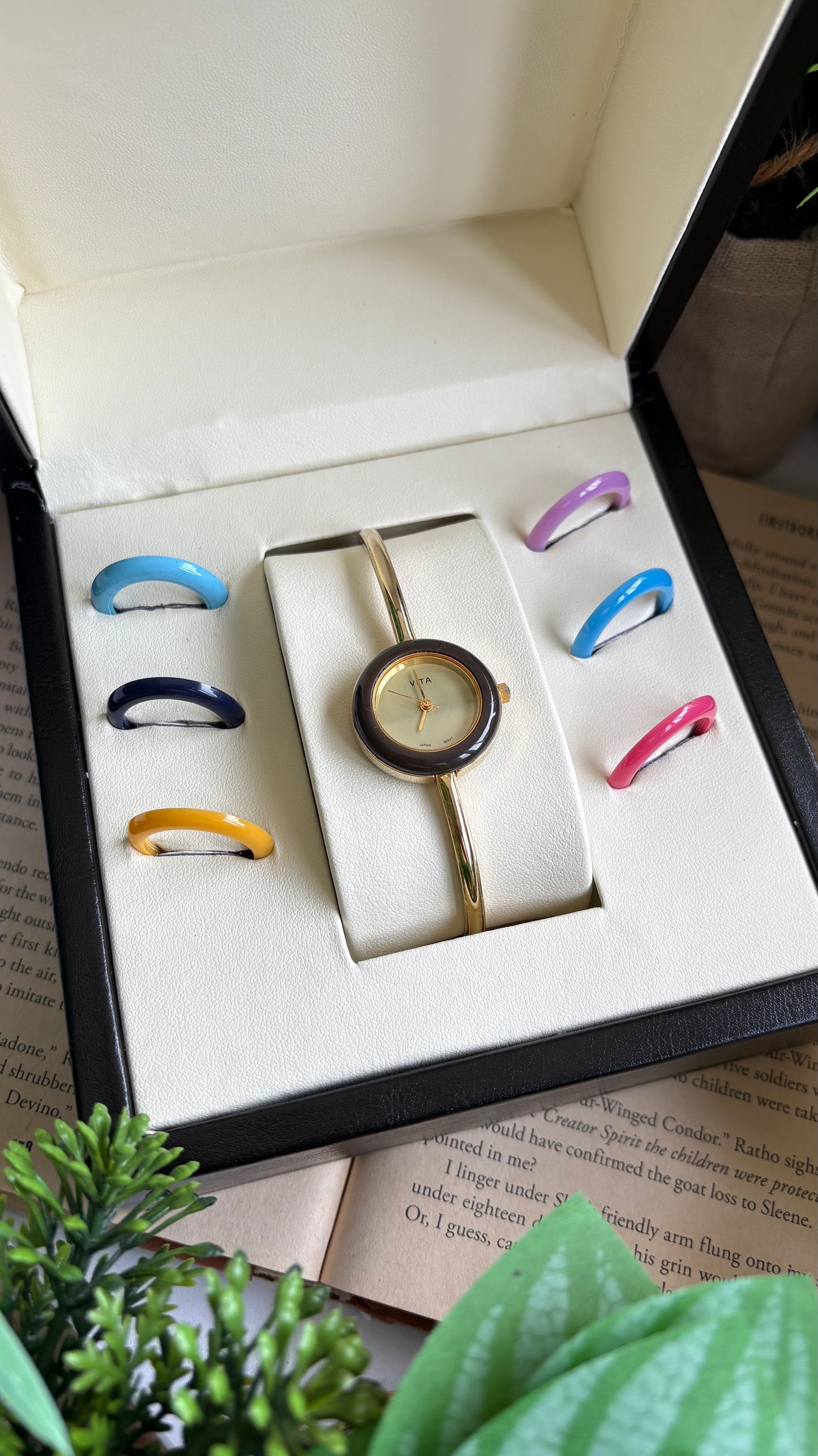 Vintage Vita Interchangeable Bezel Set Watch in Gold Tone Gucci Style