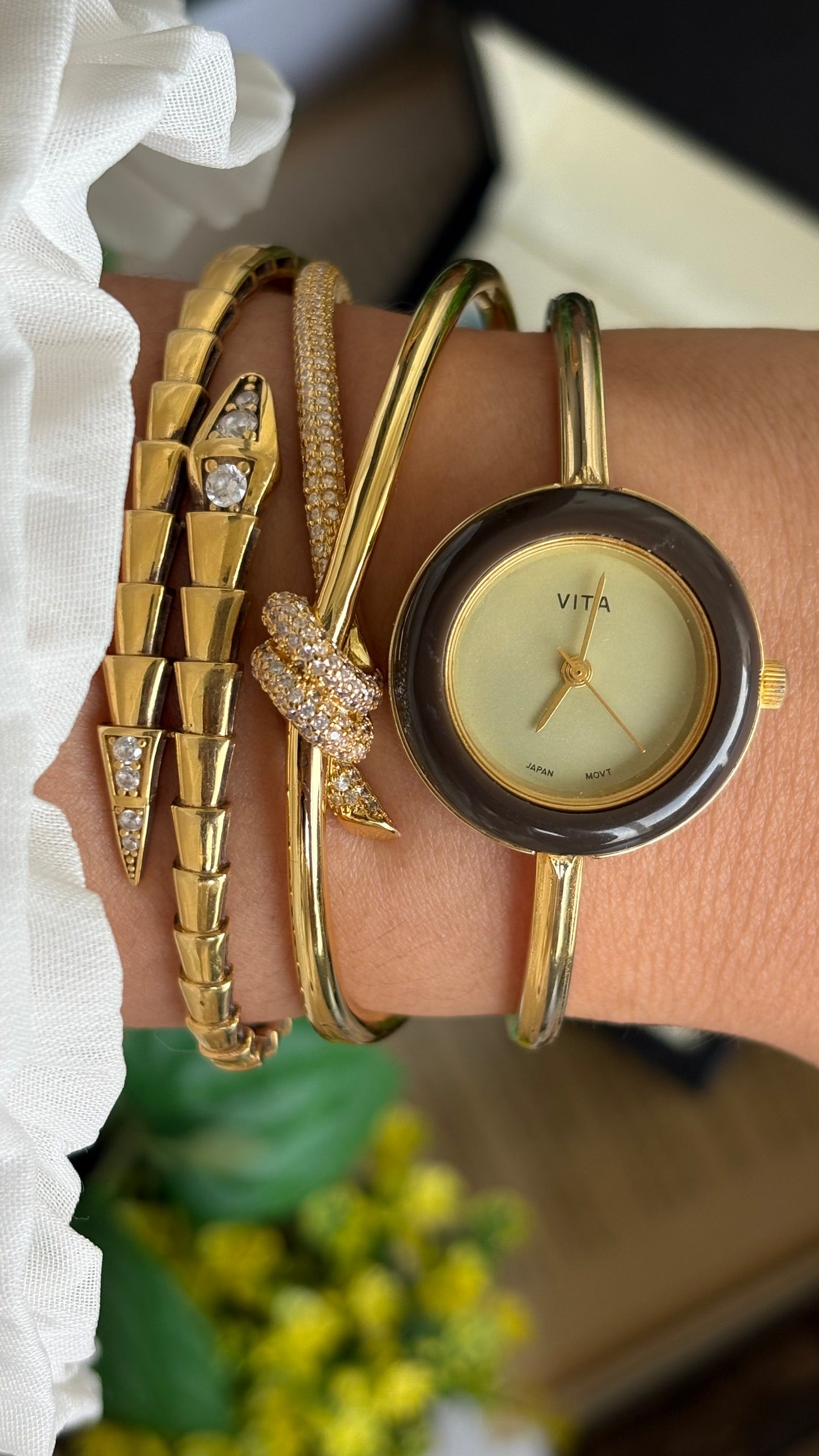 Vintage Vita Interchangeable Bezel Set Watch in Gold Tone Gucci Style
