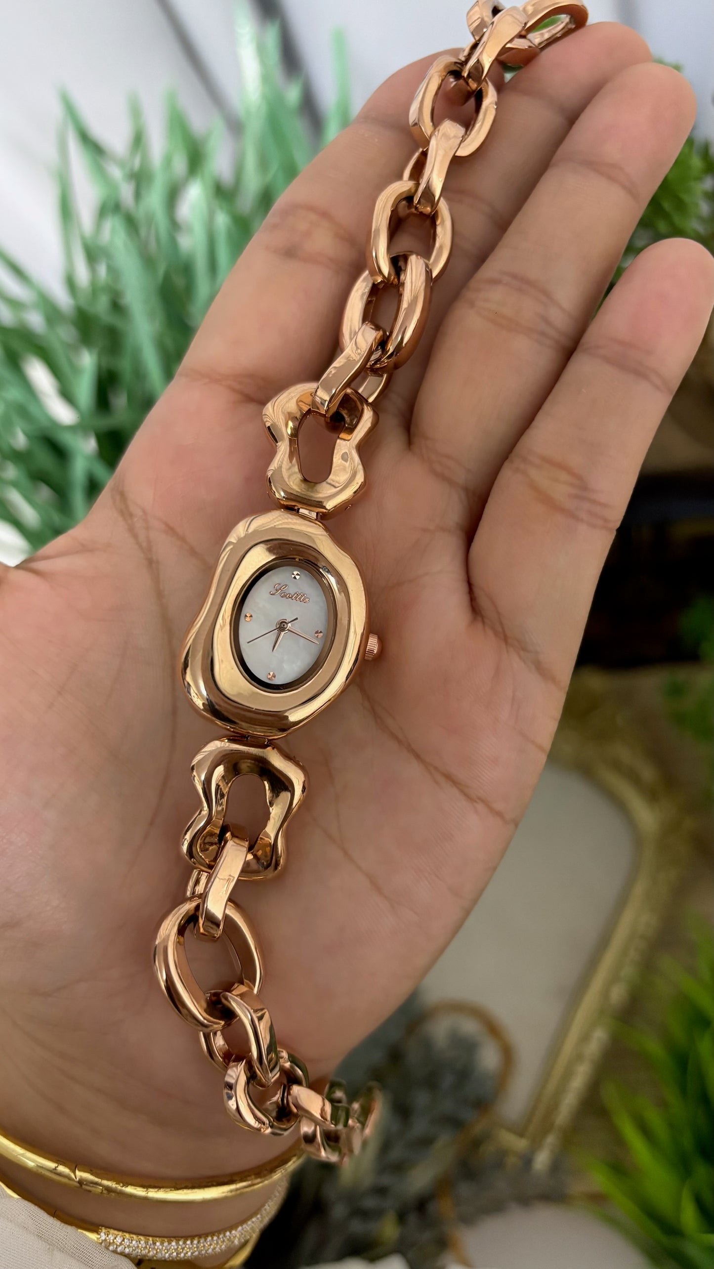Vintage Scottie Oval Rose Gold Tone Watch with Mother of Pearl Dial and Chunky Chain Link Bracelet Quartz