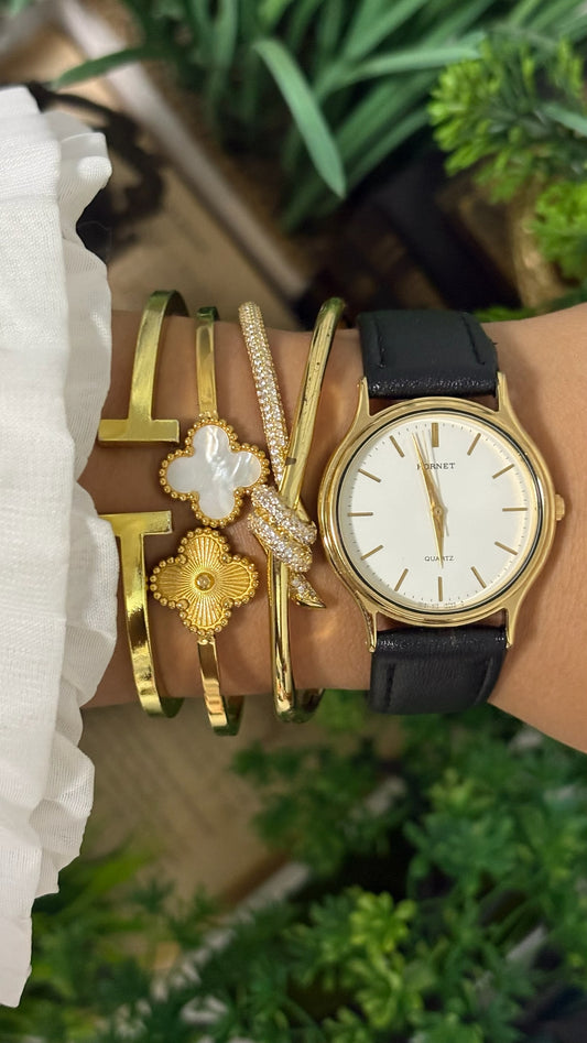 Vintage Hornet Round Watch with White Dial Minimalist Stick Markers Polished Gold Tone Case and Smooth Black Leather Strap Quartz