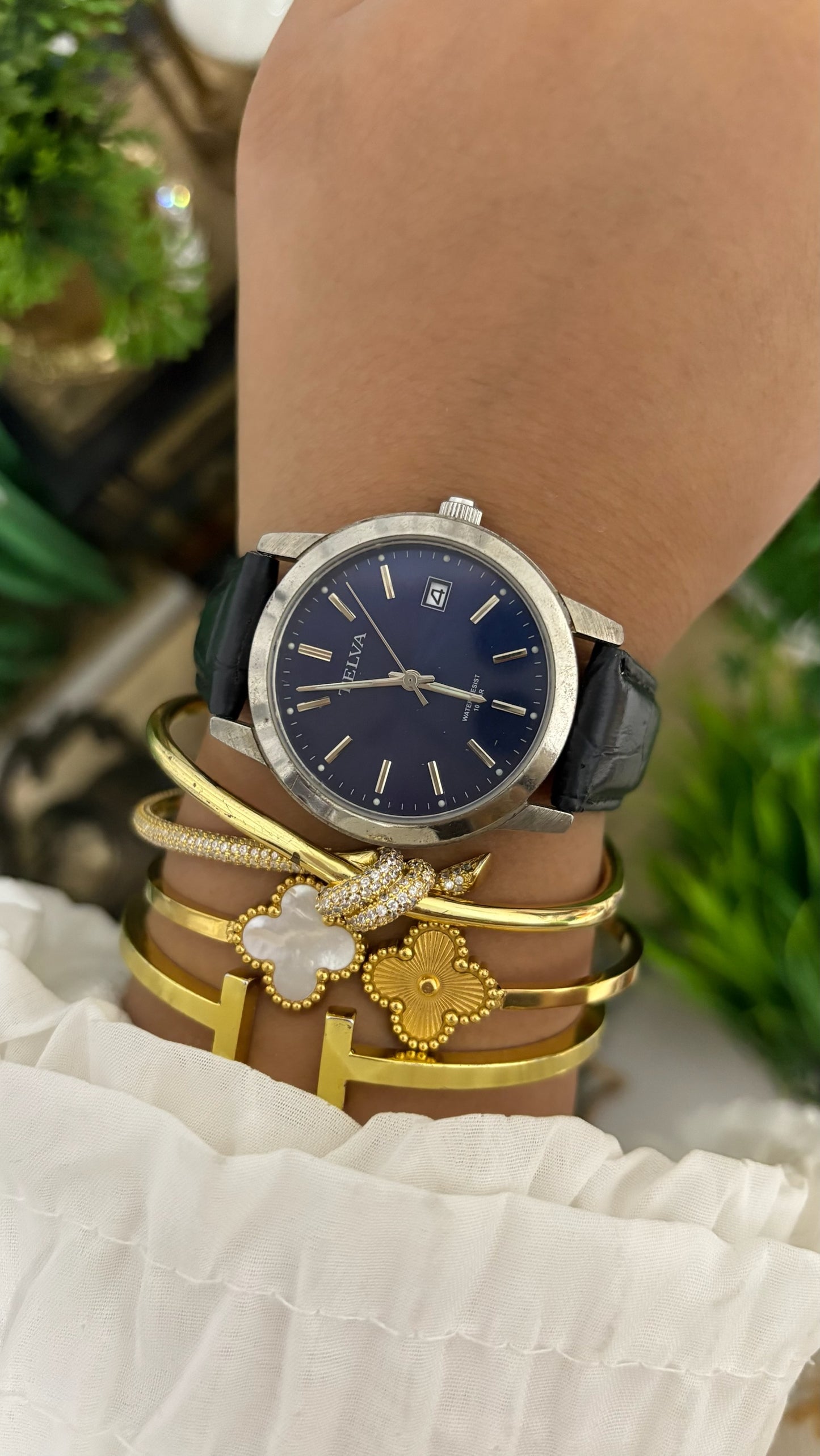 Vintage Telva Mens Round Watch with Navy Blue Dial Silver Tone Stick Markers Date Window Polished Silver Tone Case and Black Croc Embossed Leather Strap Quartz